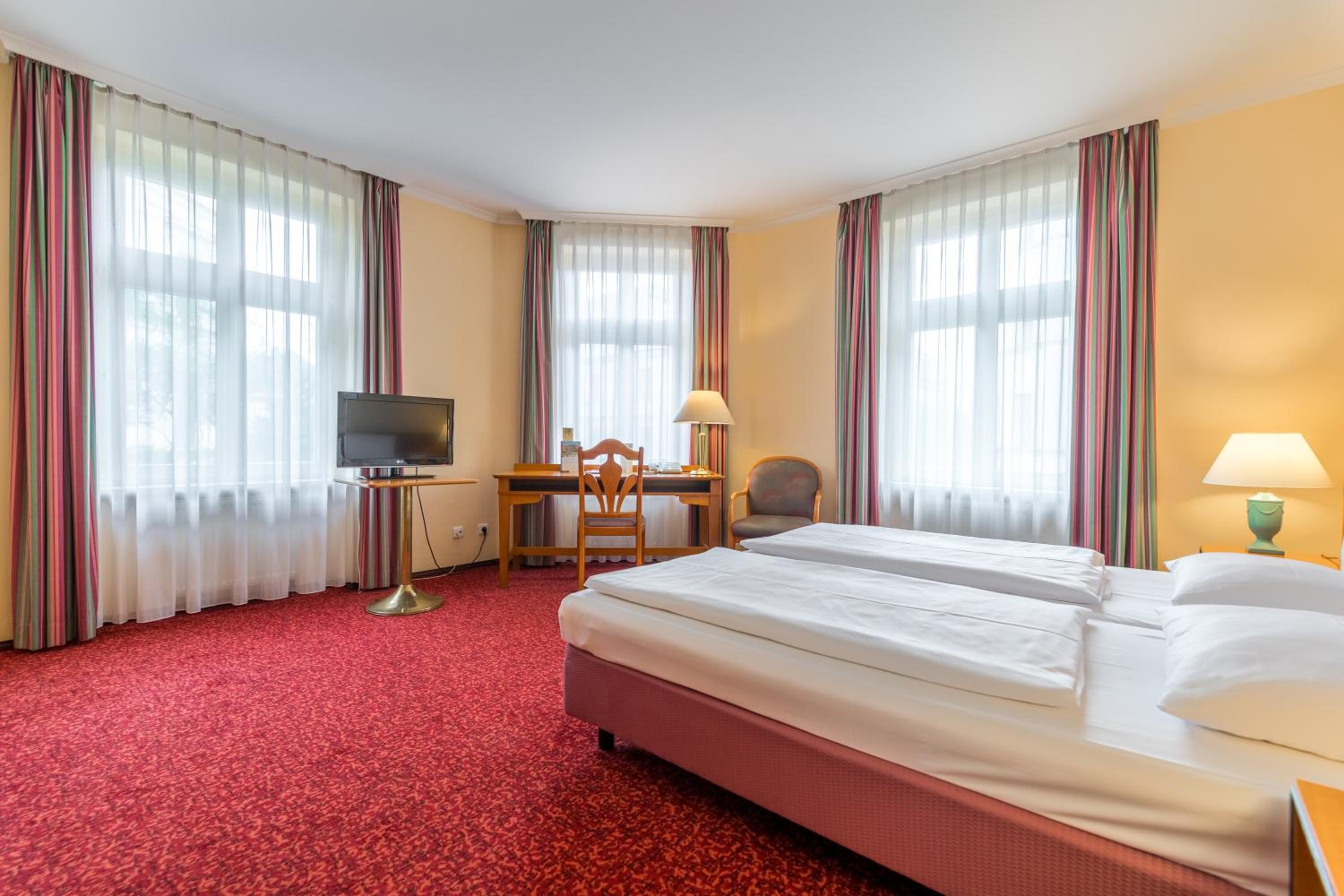 Double Room - Photo 8