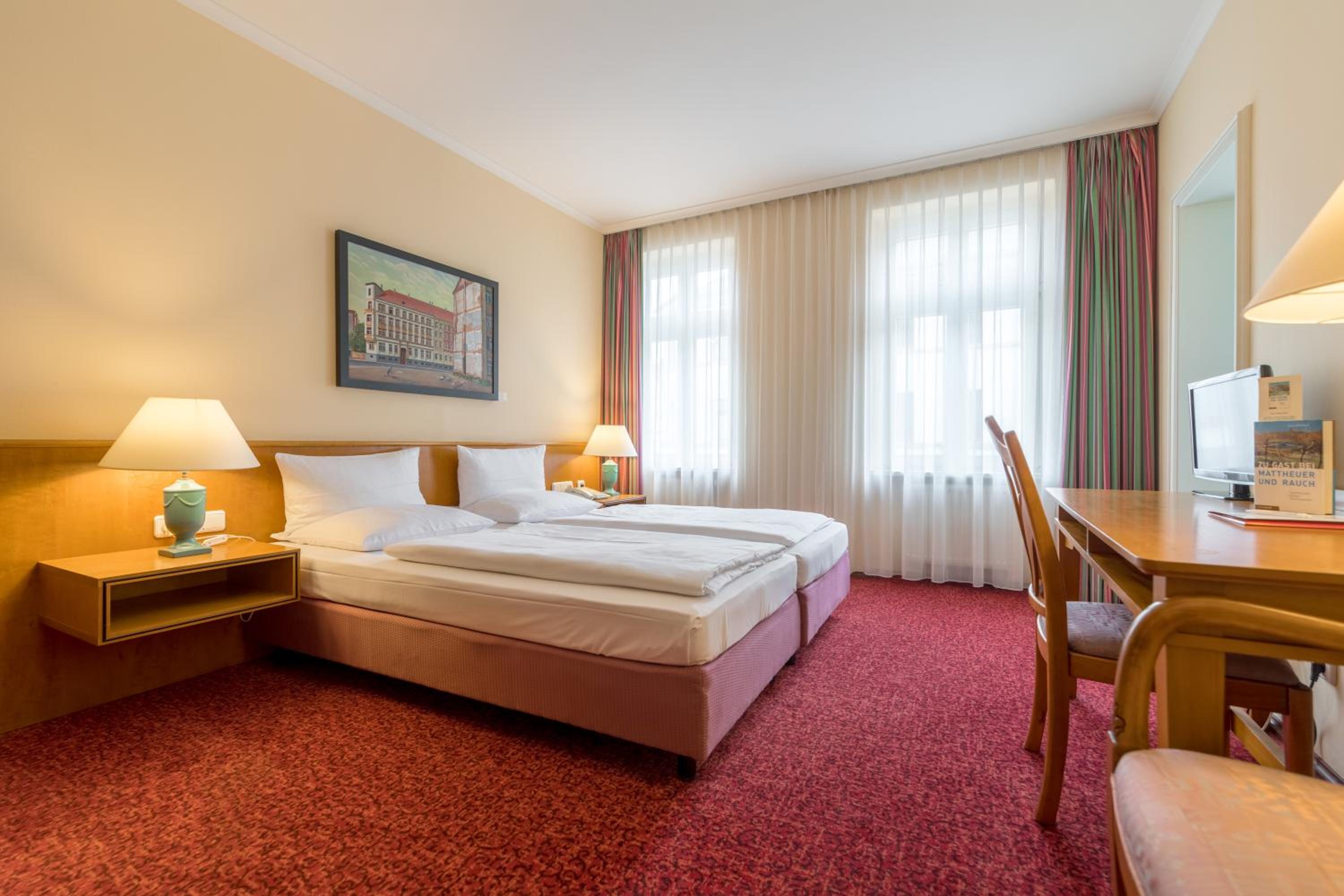 Double Room - Photo 5