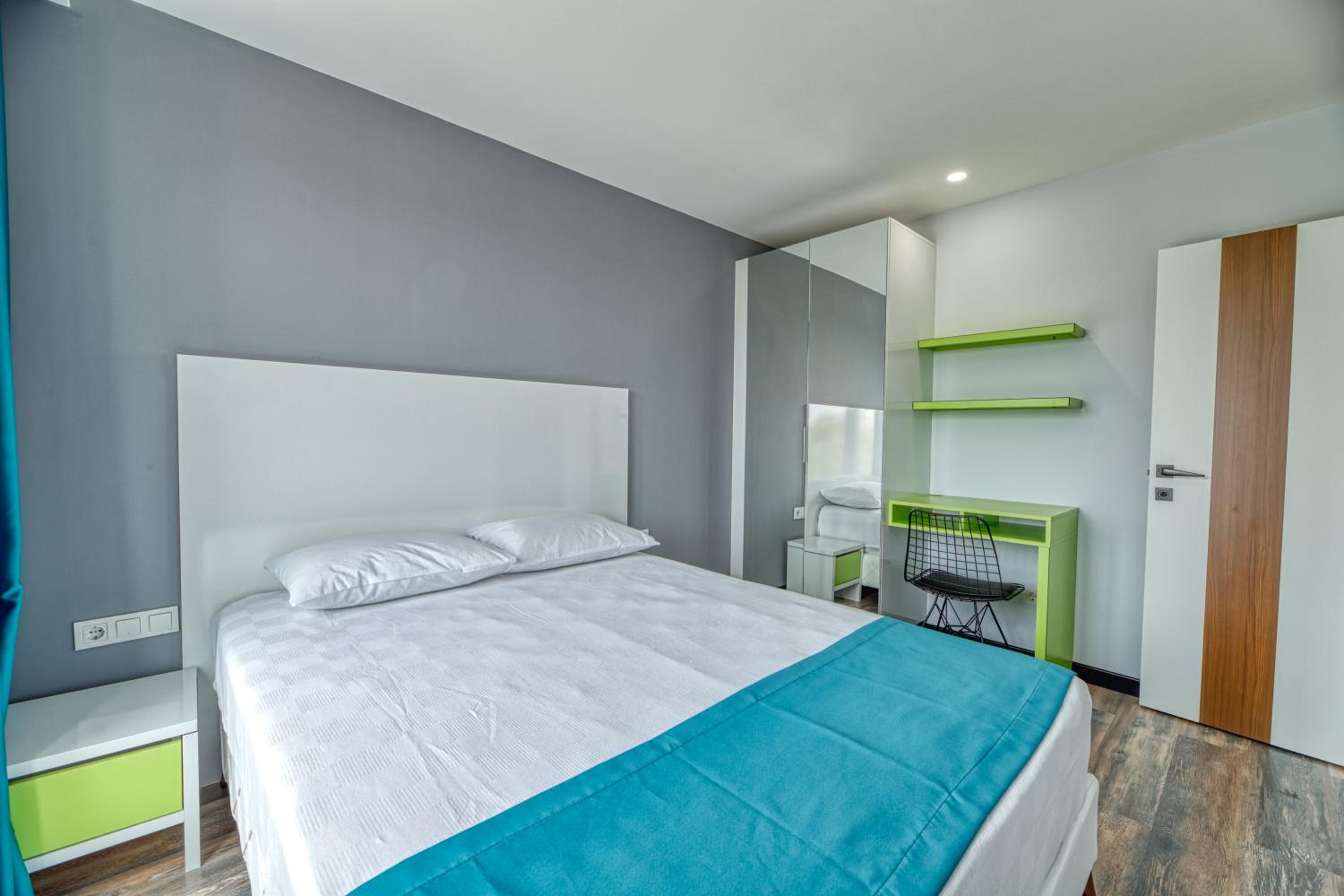 Suite with City View photo 3