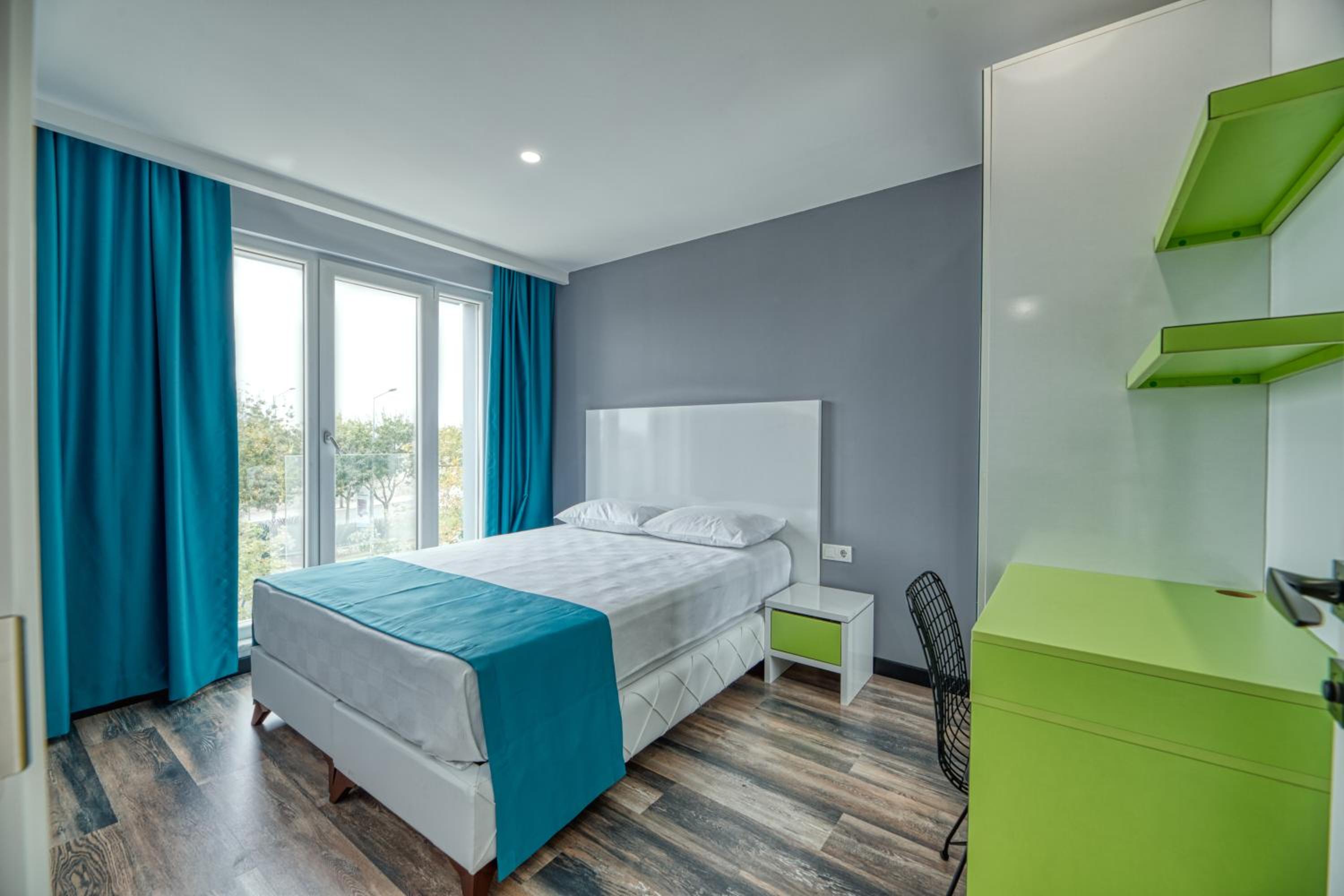 Suite with City View photo 2
