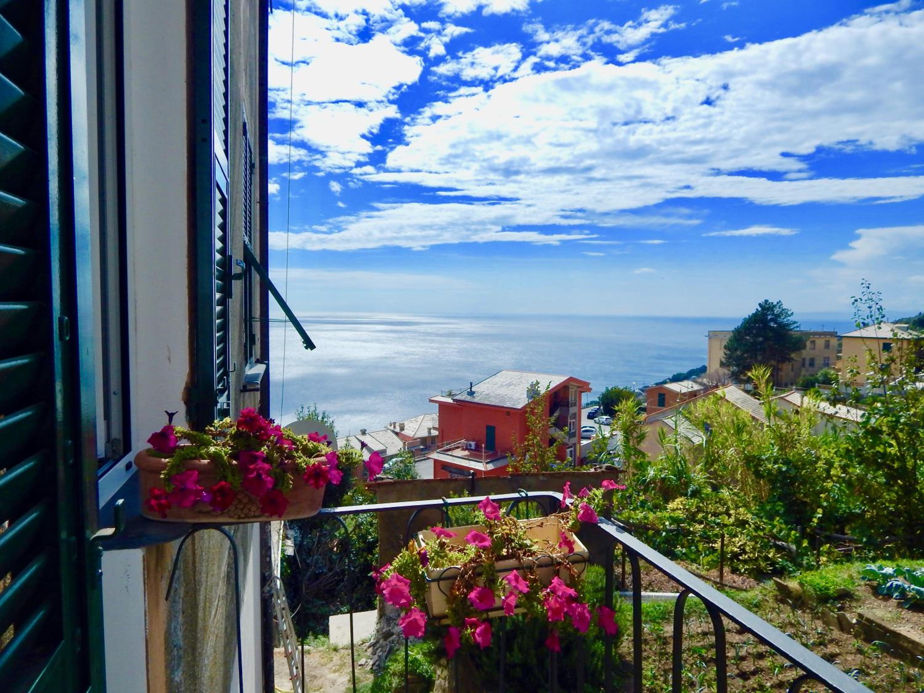 Deluxe Double Room with Balcony and Sea View - Photo 9