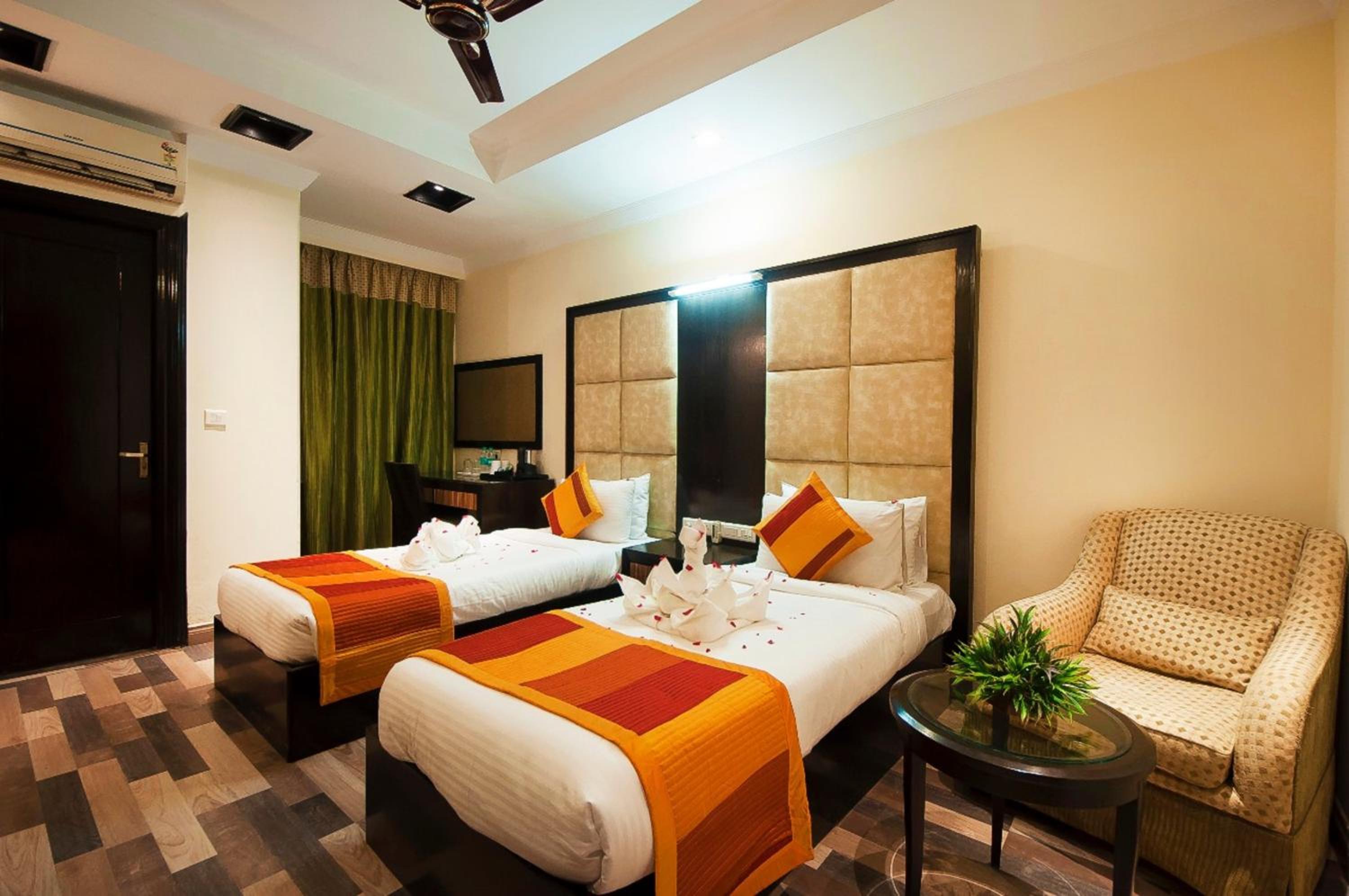 Day Use Room From 11 Am - 6 Pm For Same Day Check In And Check Out With Complimentary Water Bottle And Welcome Drink; 20% Discount On Food - Photo 9