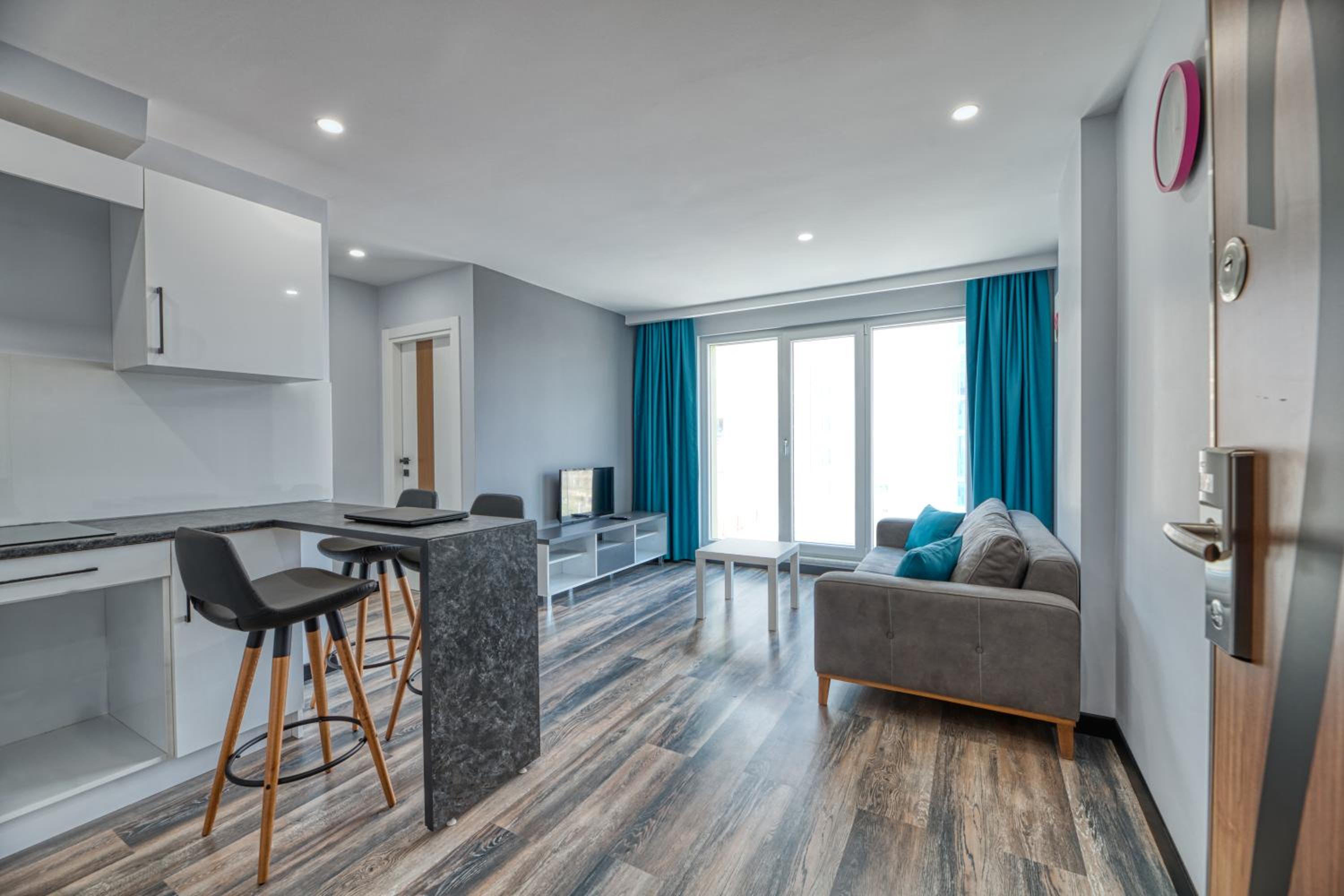 Suite with City View photo 1