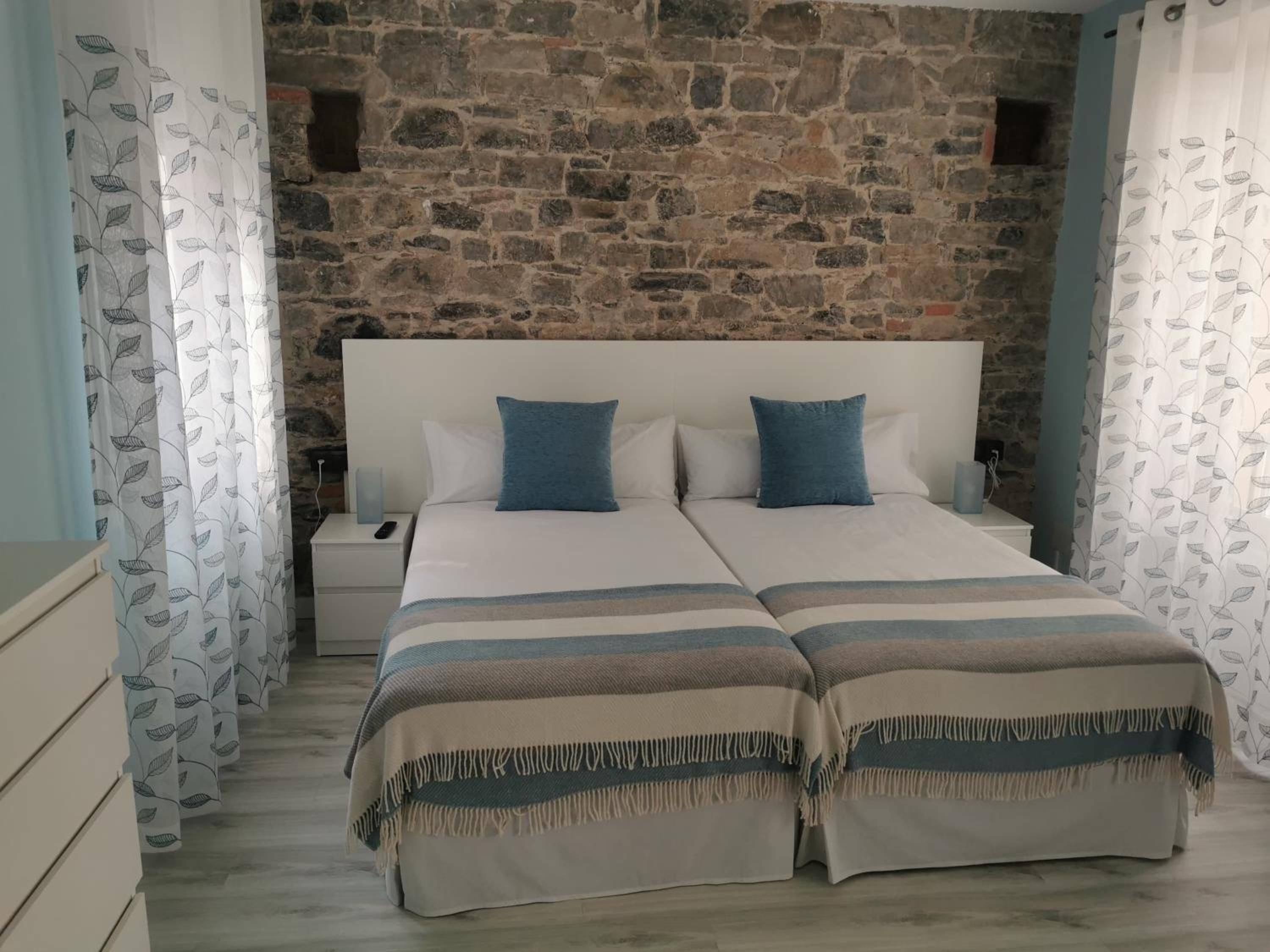 Two-Bedroom Apartment - Photo 12