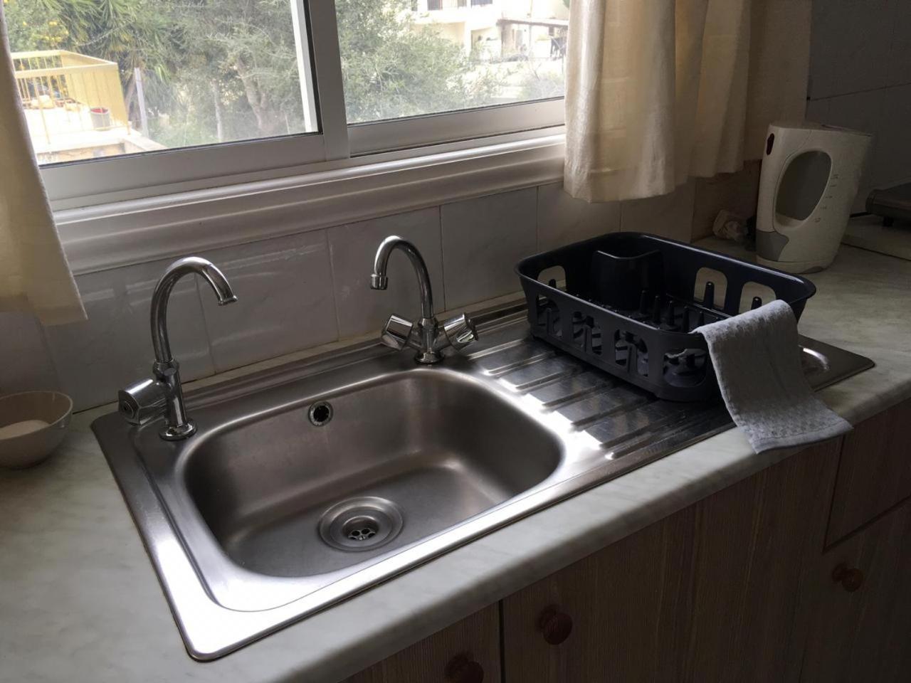 Studio Apartment - Photo 2