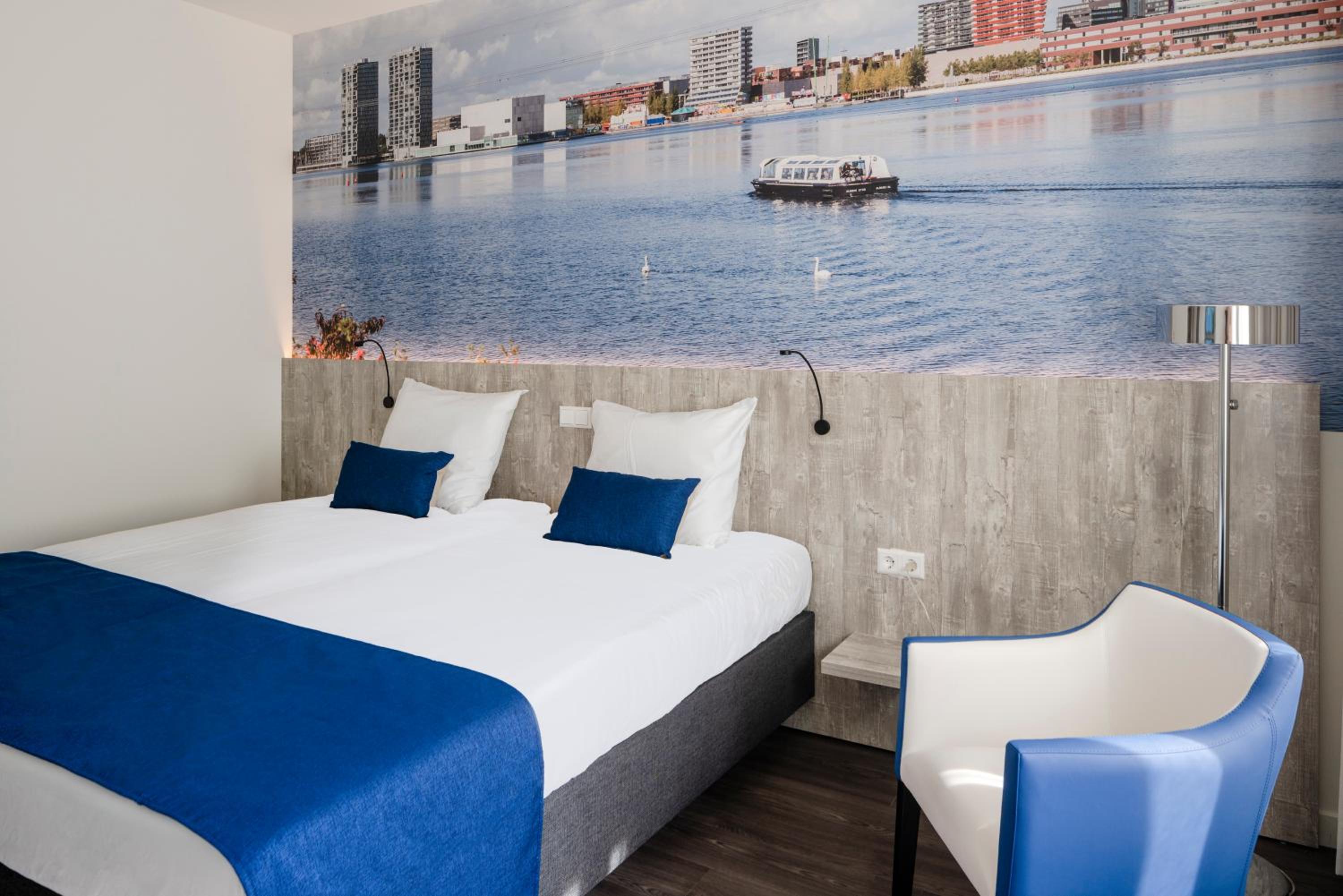 Standard Twin Room - Photo 11