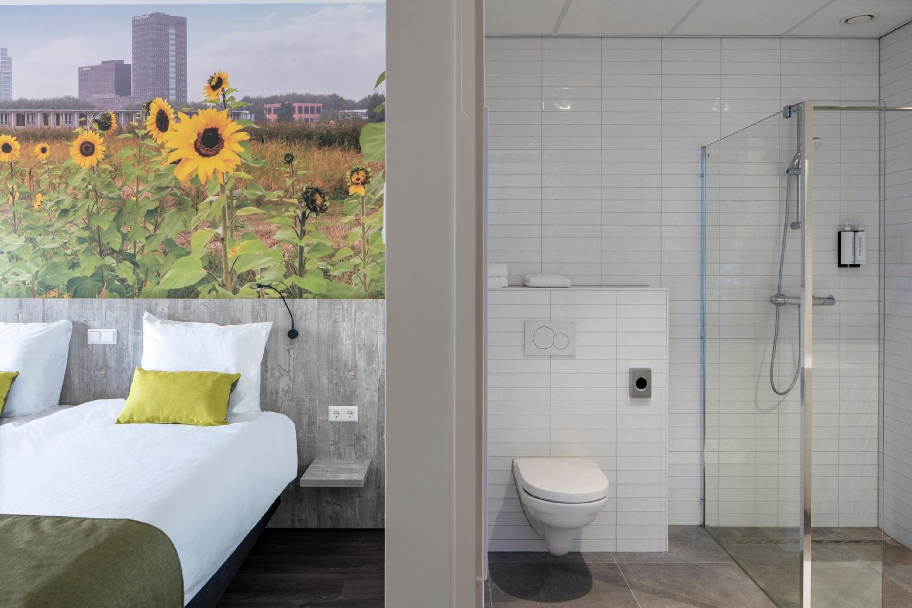 Standard Twin Room - Photo 1