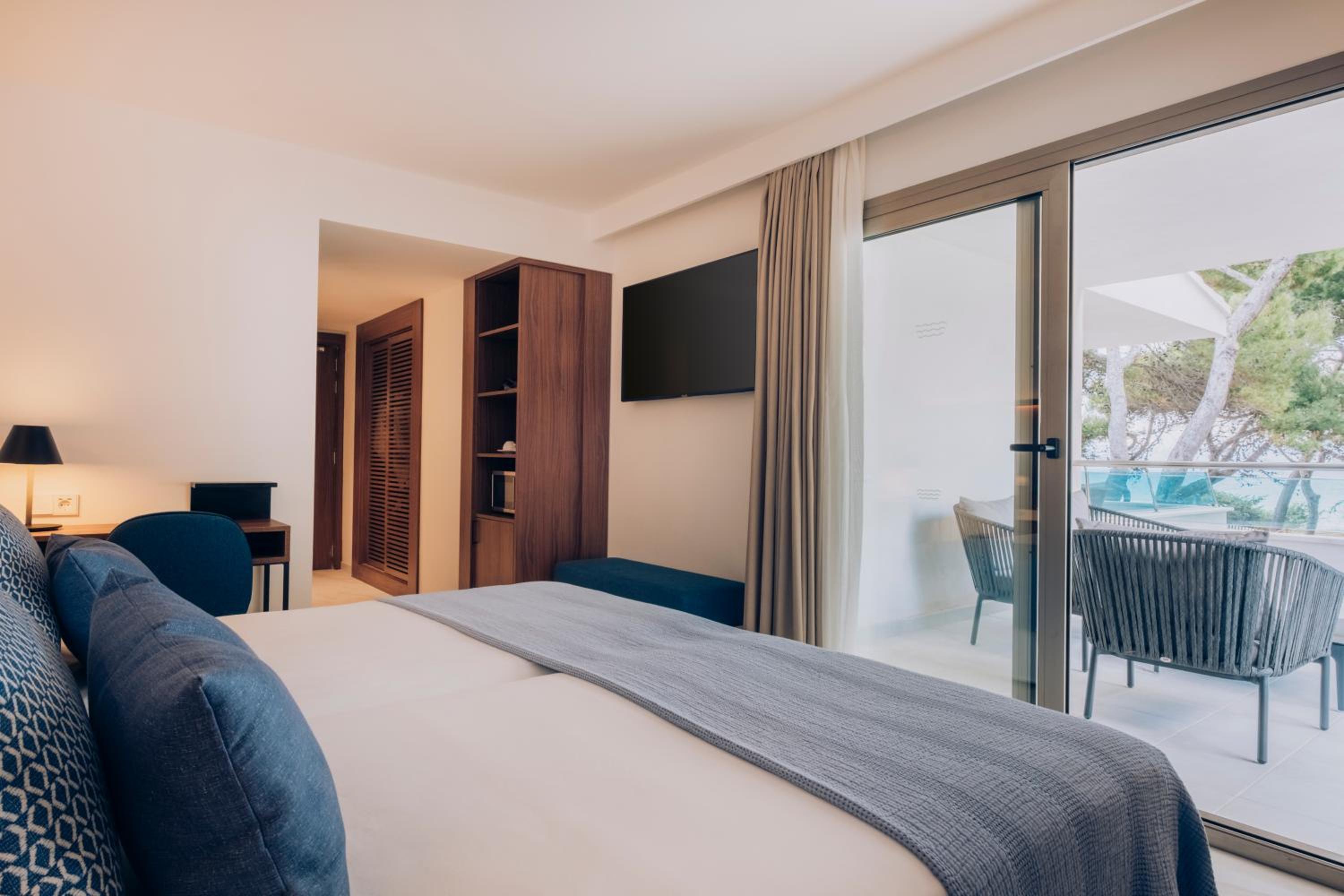 Superior Twin Room - Photo 3