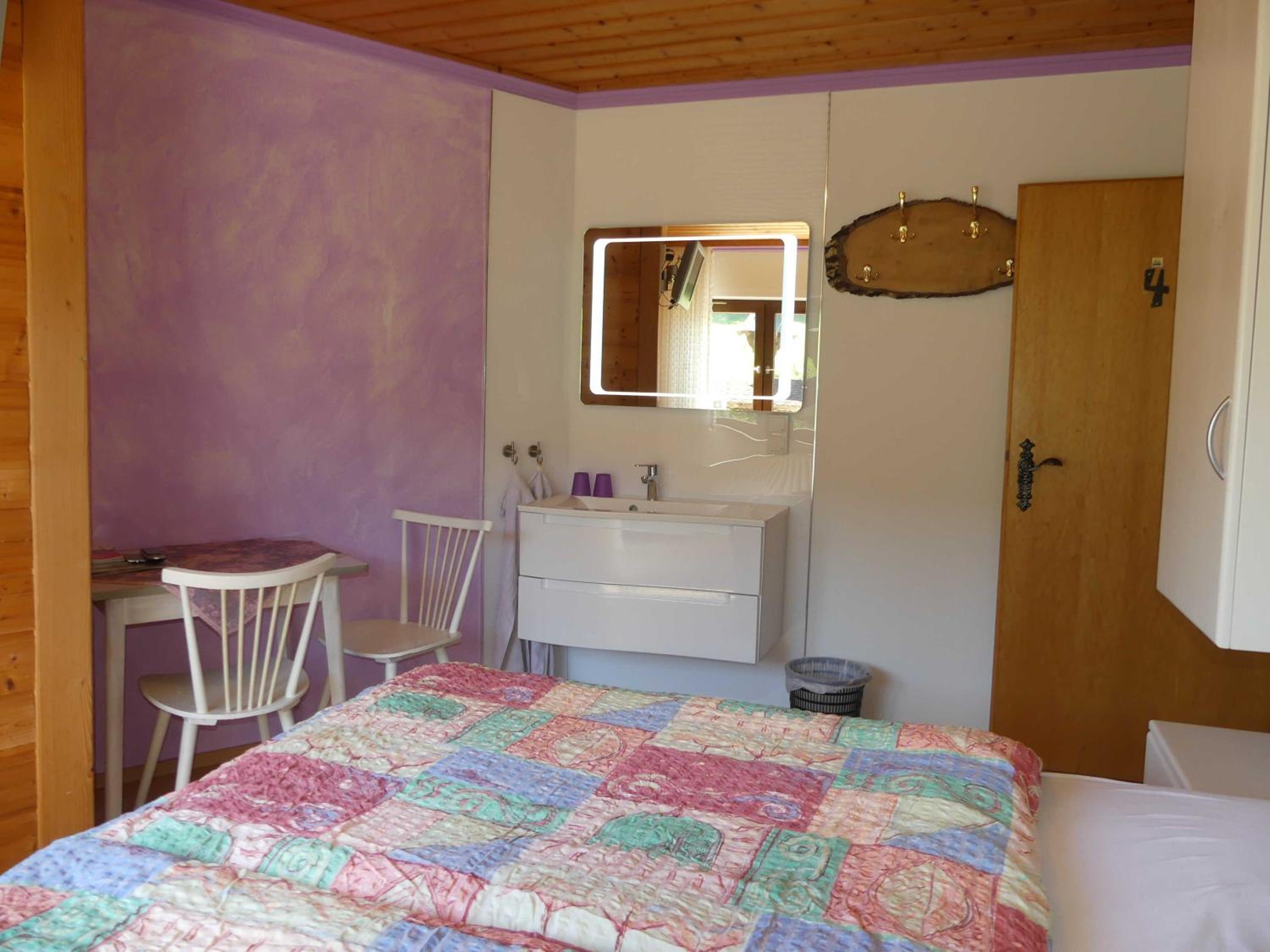 Double Room 4 photo 1