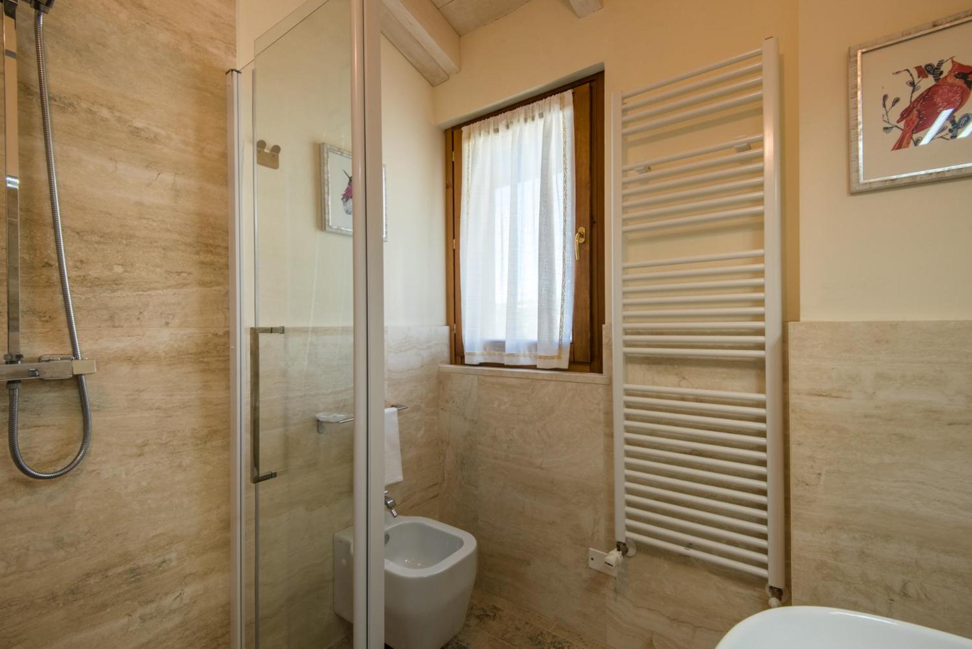 One-Bedroom Apartment with Garden - Photo 21