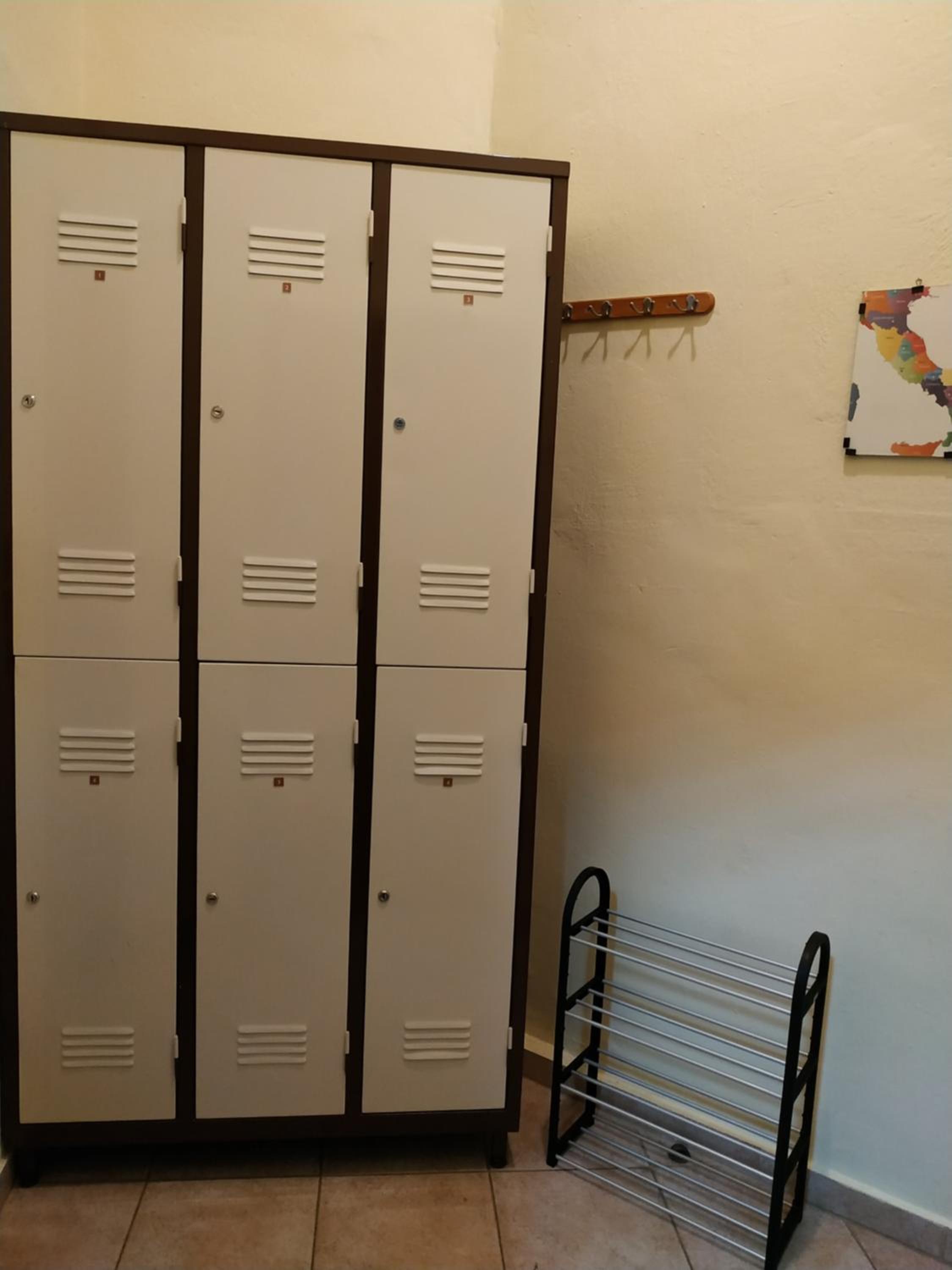 Bunk Bed in Male Dormitory Room  photo 2