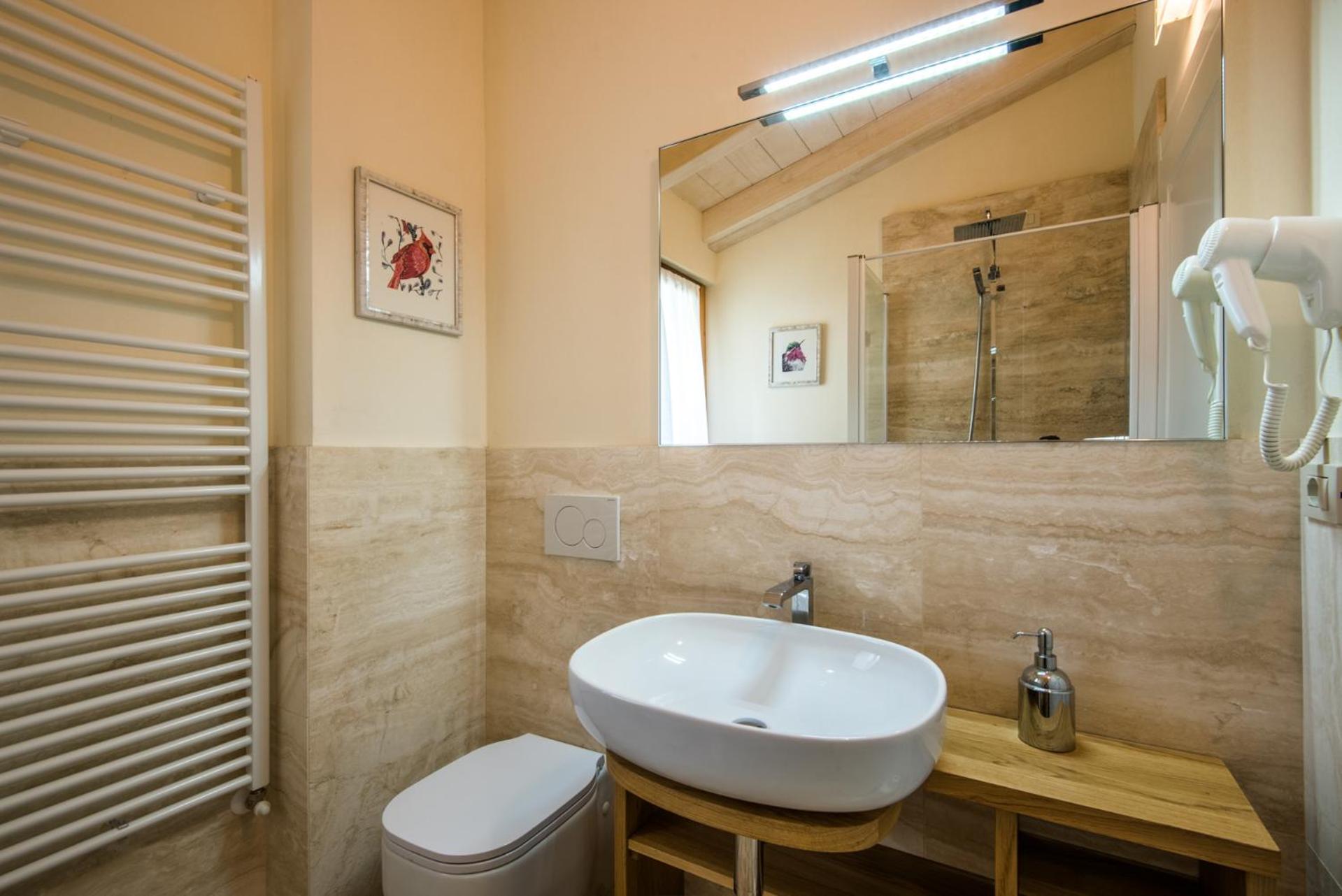 One-Bedroom Apartment with Garden - Photo 11