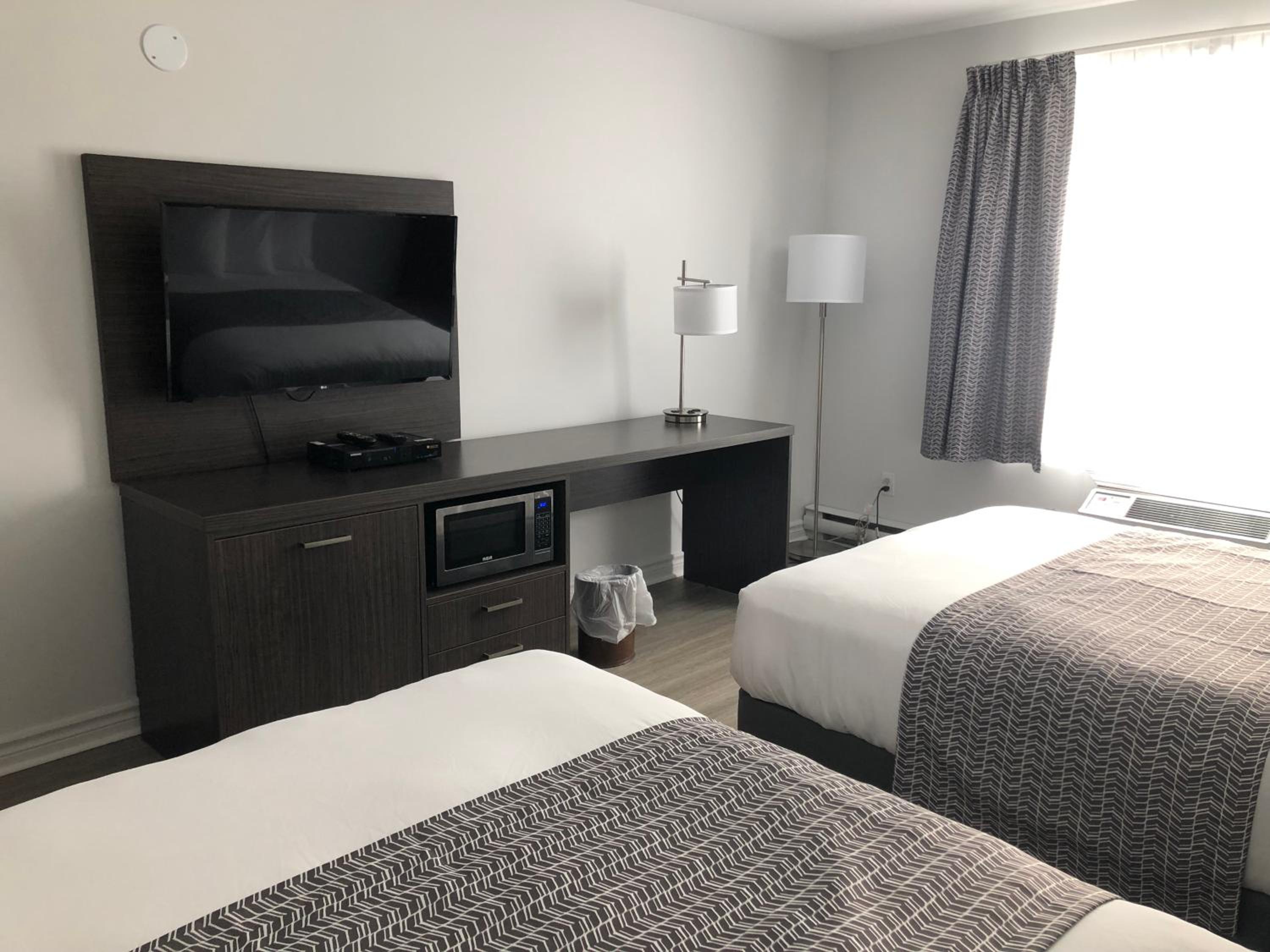 Double Room - No Pets/Non-Smoking