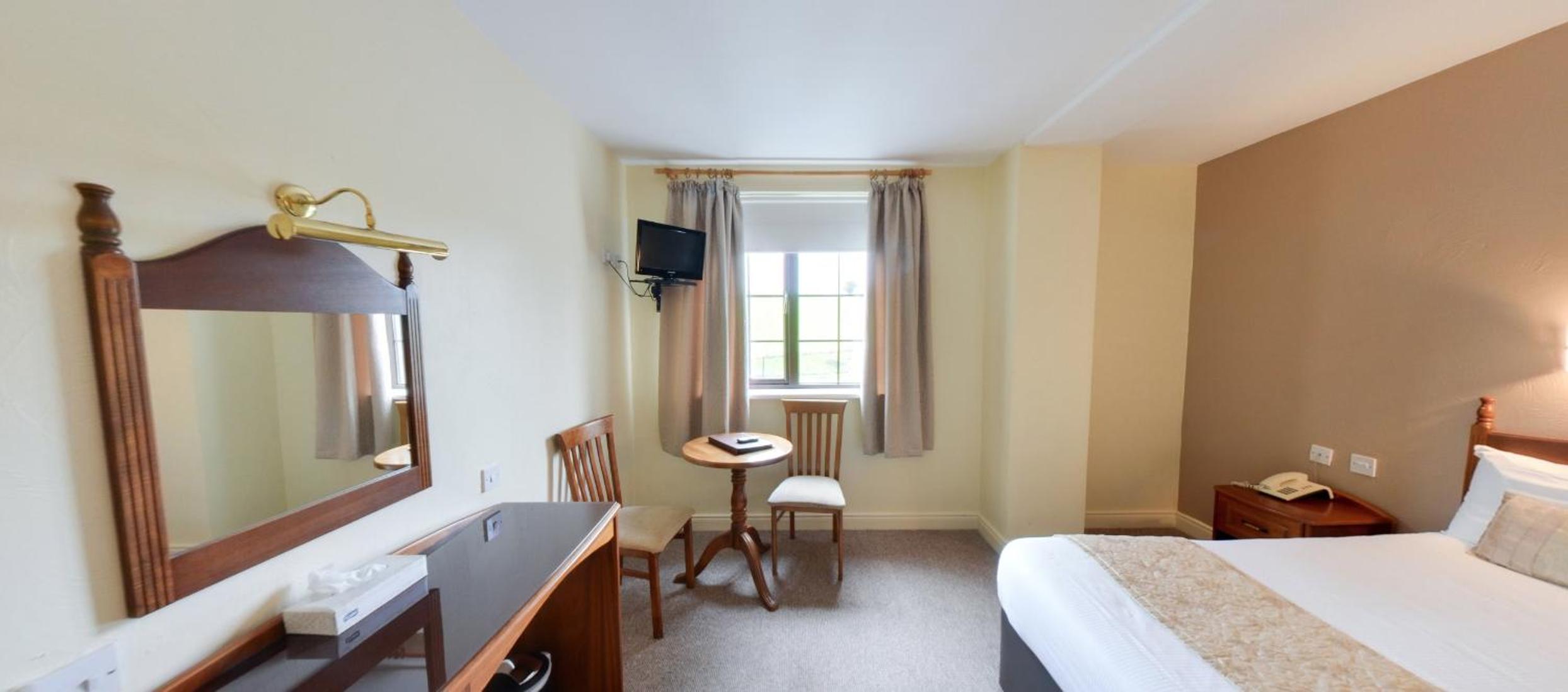 Double Room - Photo 9