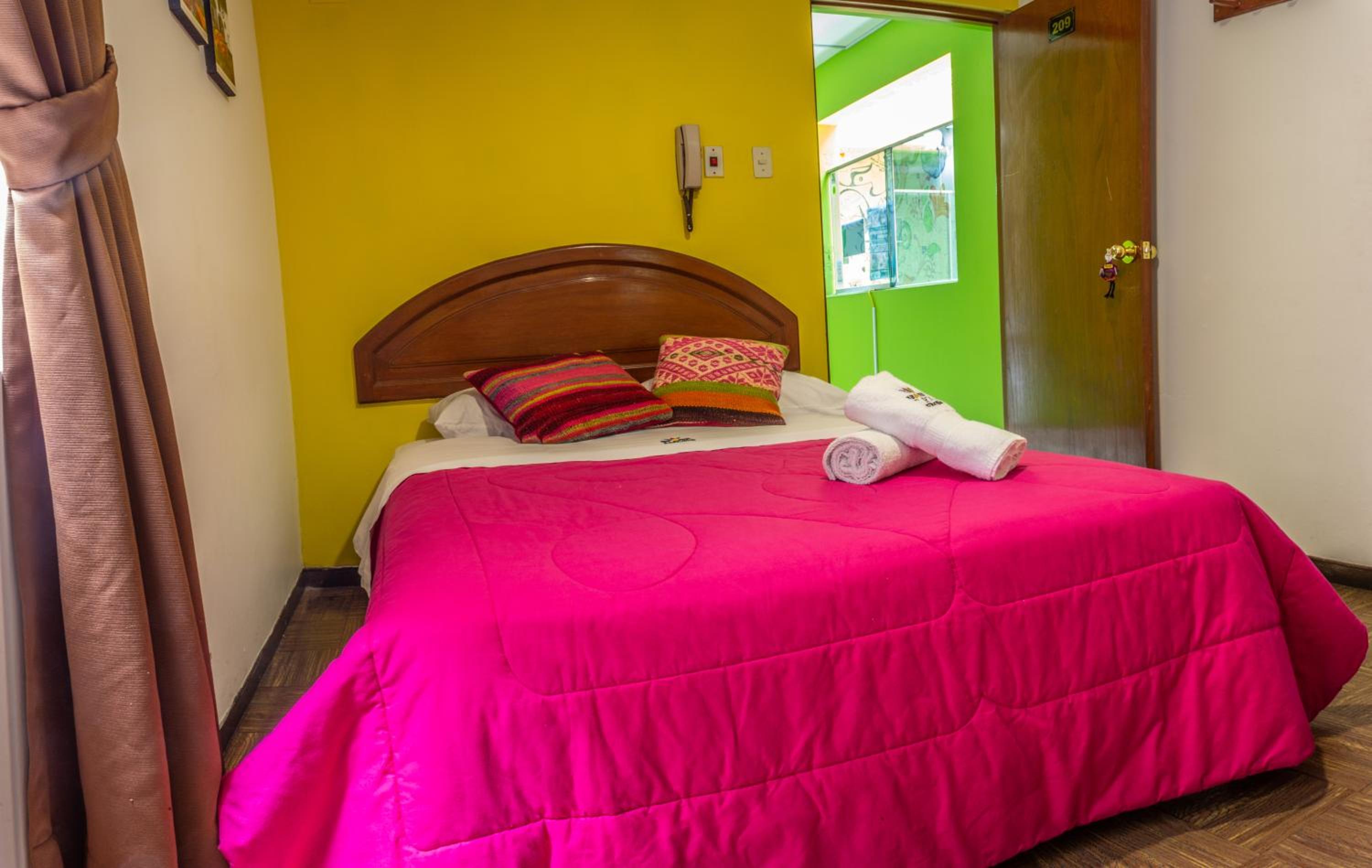 Double Room with Private Bathroom photo 1