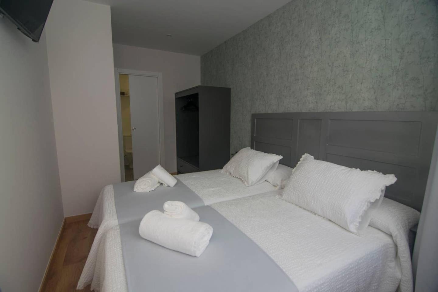 Two-Bedroom Apartment - Photo 8