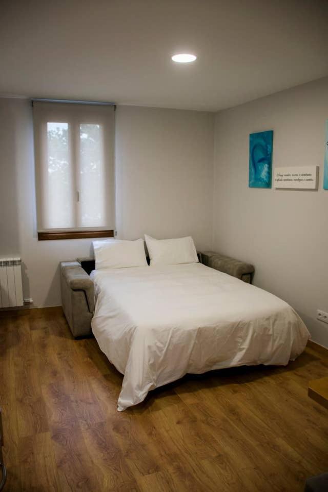 Two-Bedroom Apartment - Photo 2