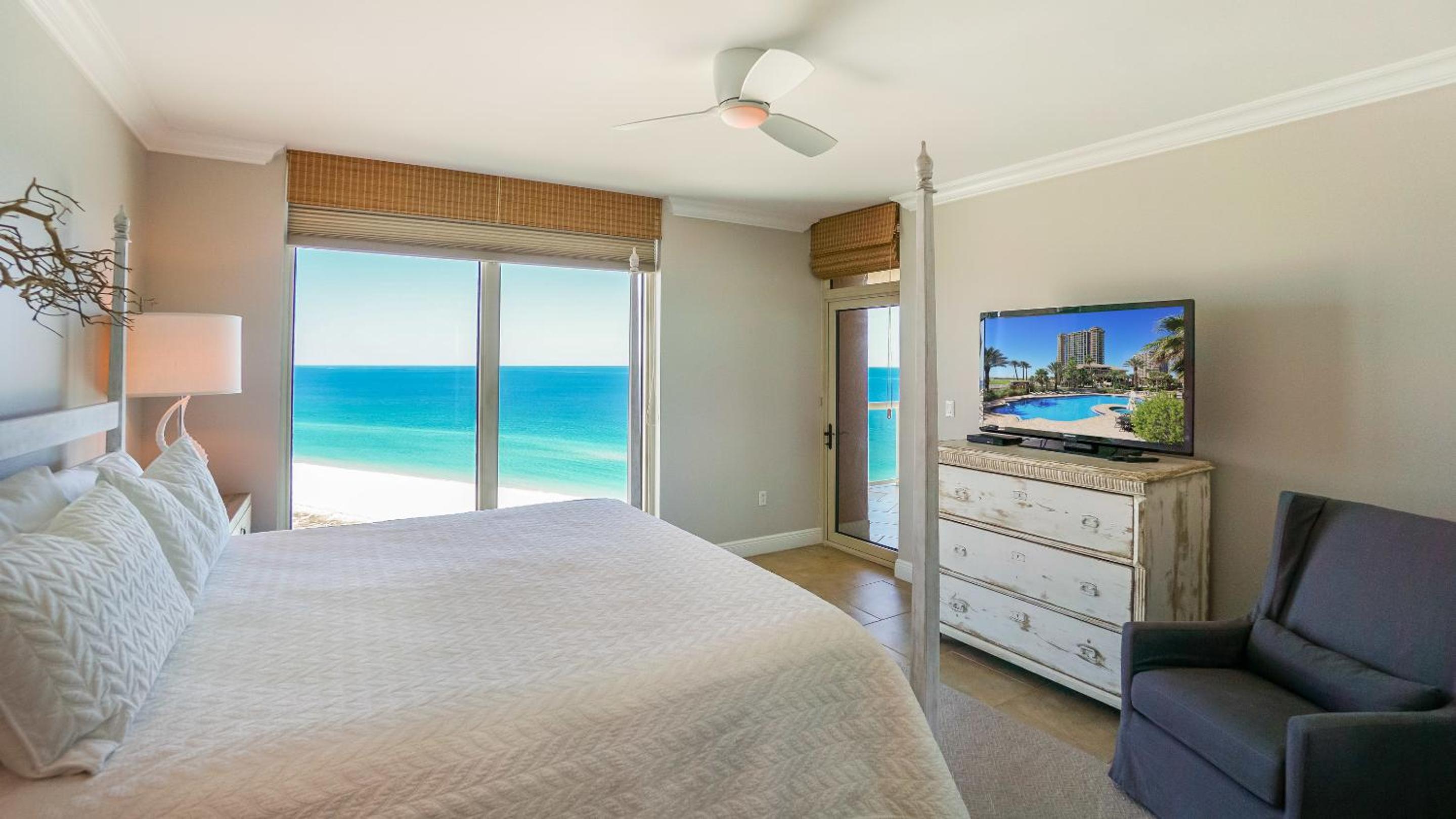 Three-Bedroom Apartment - Gulf Front photo 1