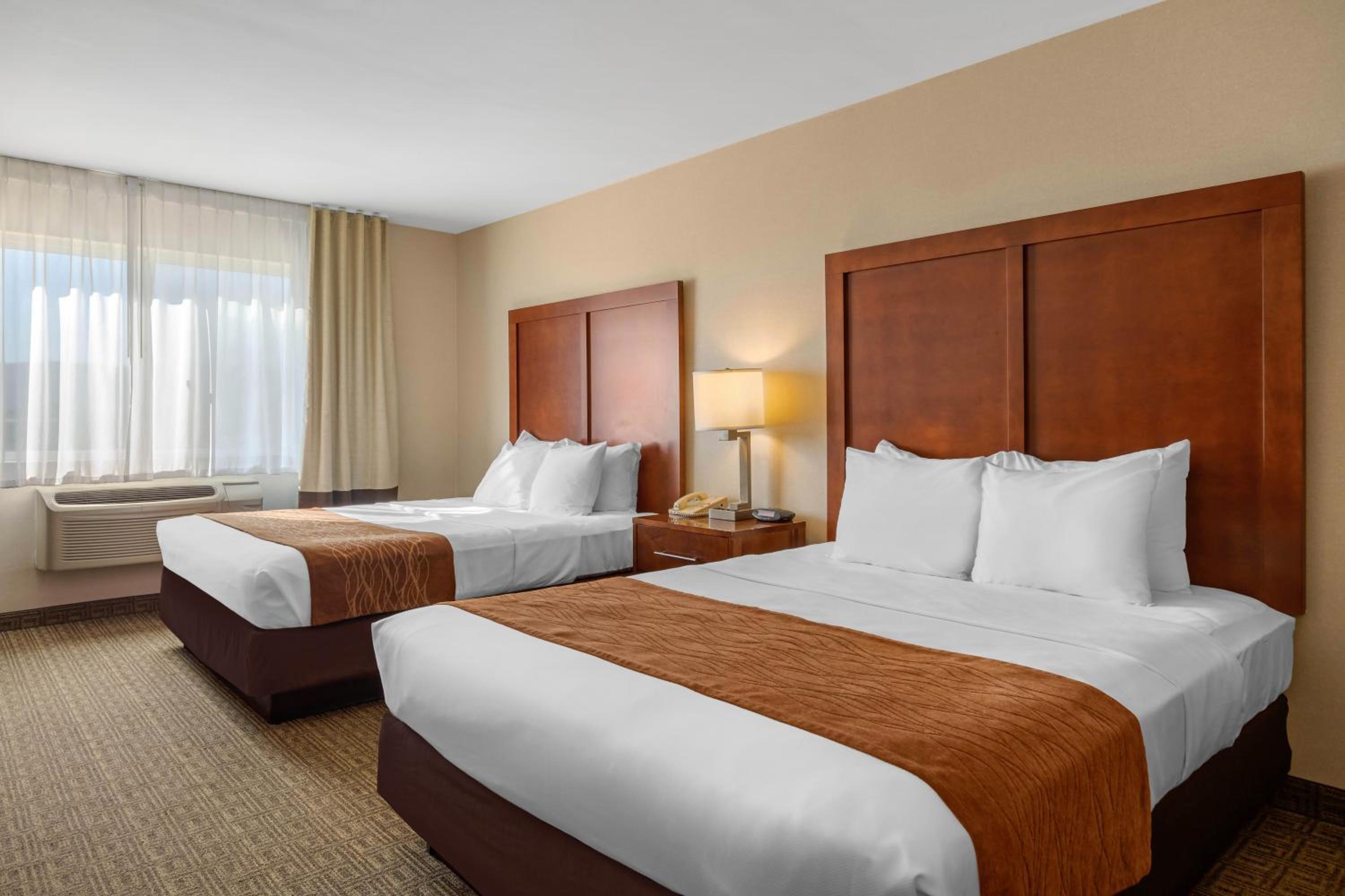 Standard Room, 2 Queen Beds, Accessible Roll-In Shower, Non Smoking - Photo 1