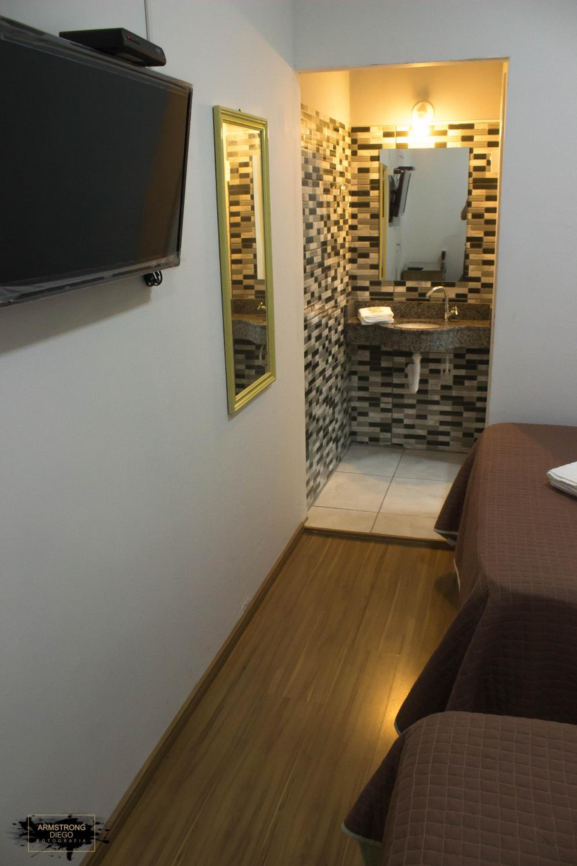 Superior Family Room photo 1