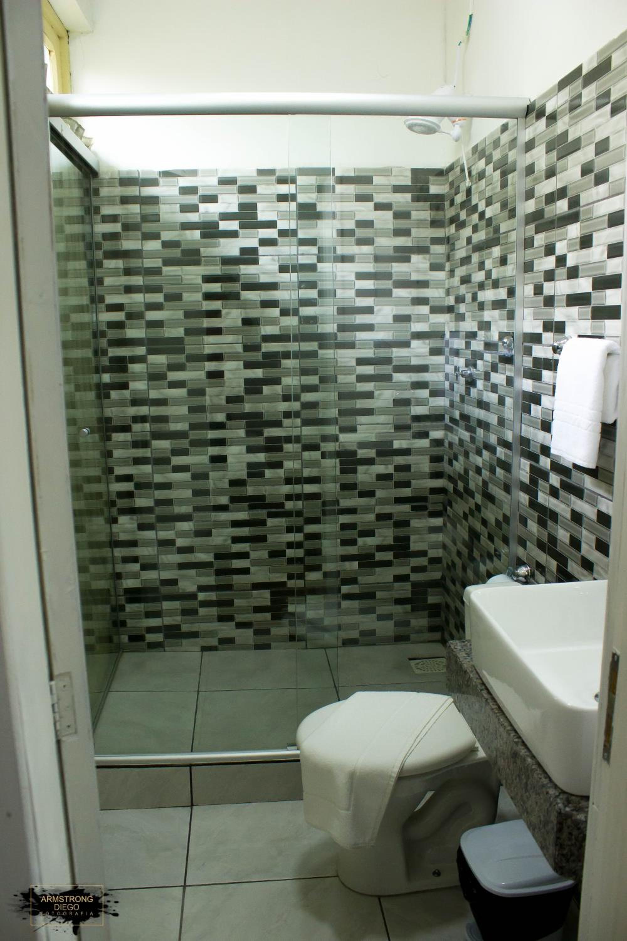 Large Double or Twin Room photo 3
