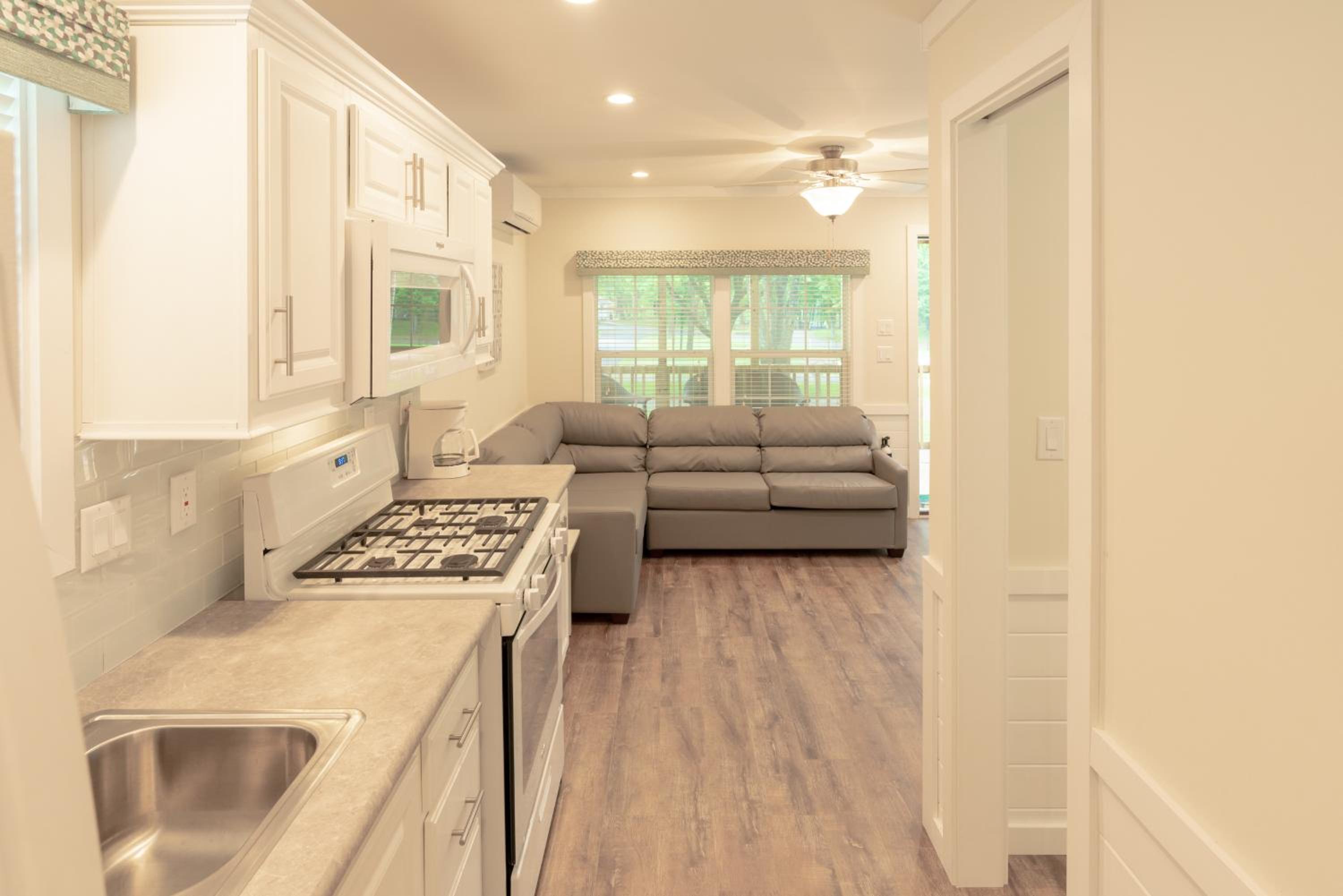Two-Bedroom Cottage photo 2