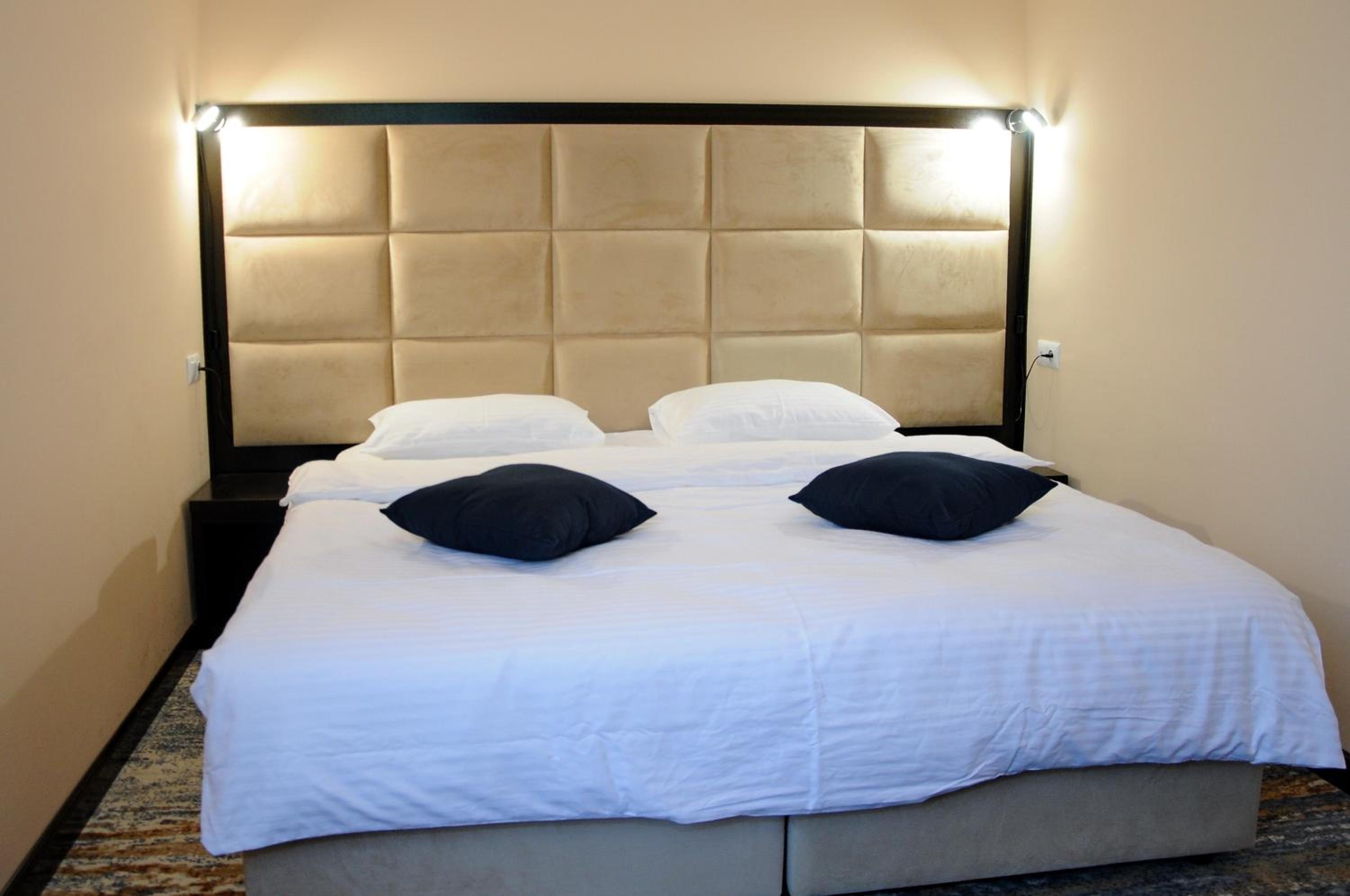 Standard Double or Twin Room photo 2