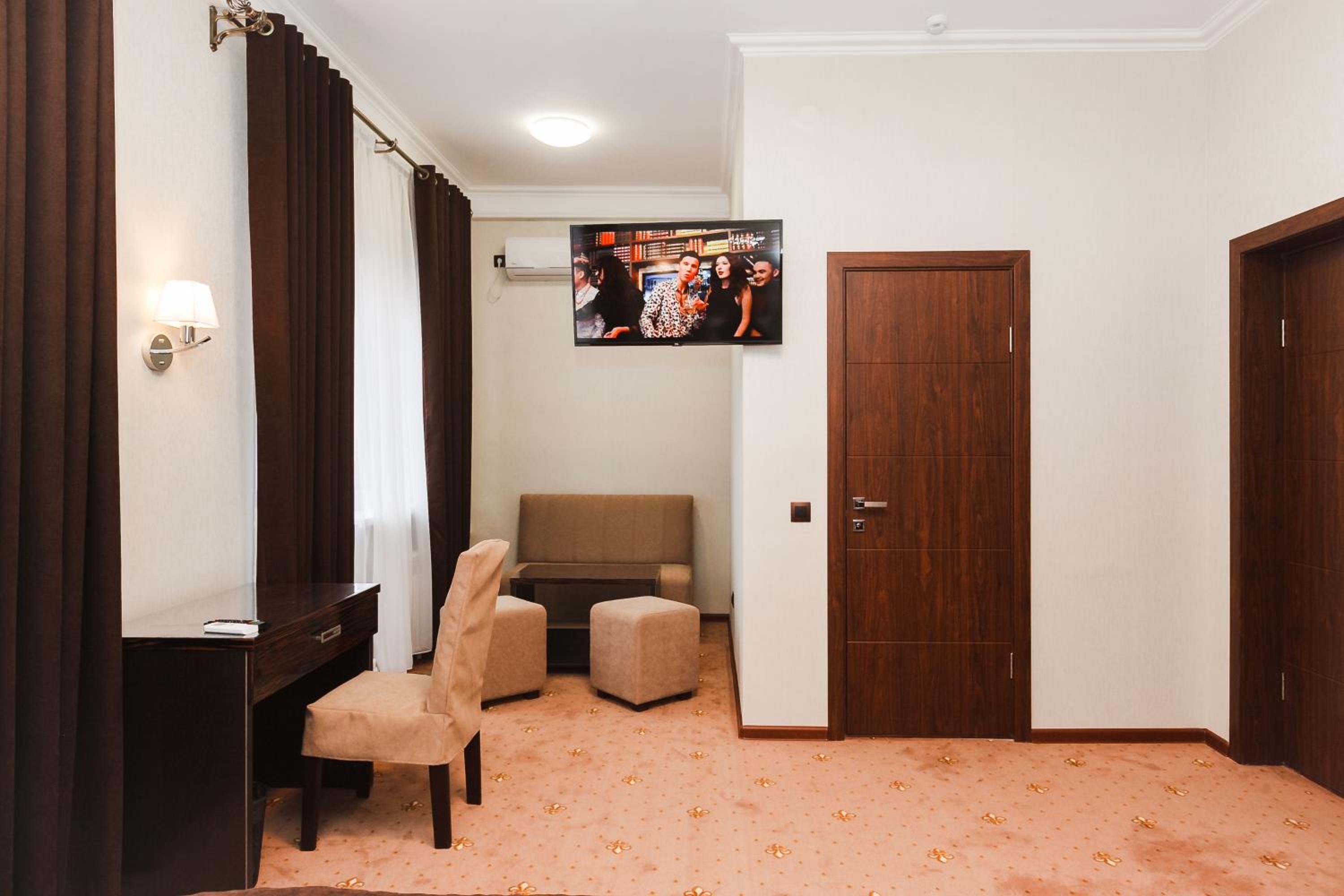 Deluxe Twin Room - Photo 2