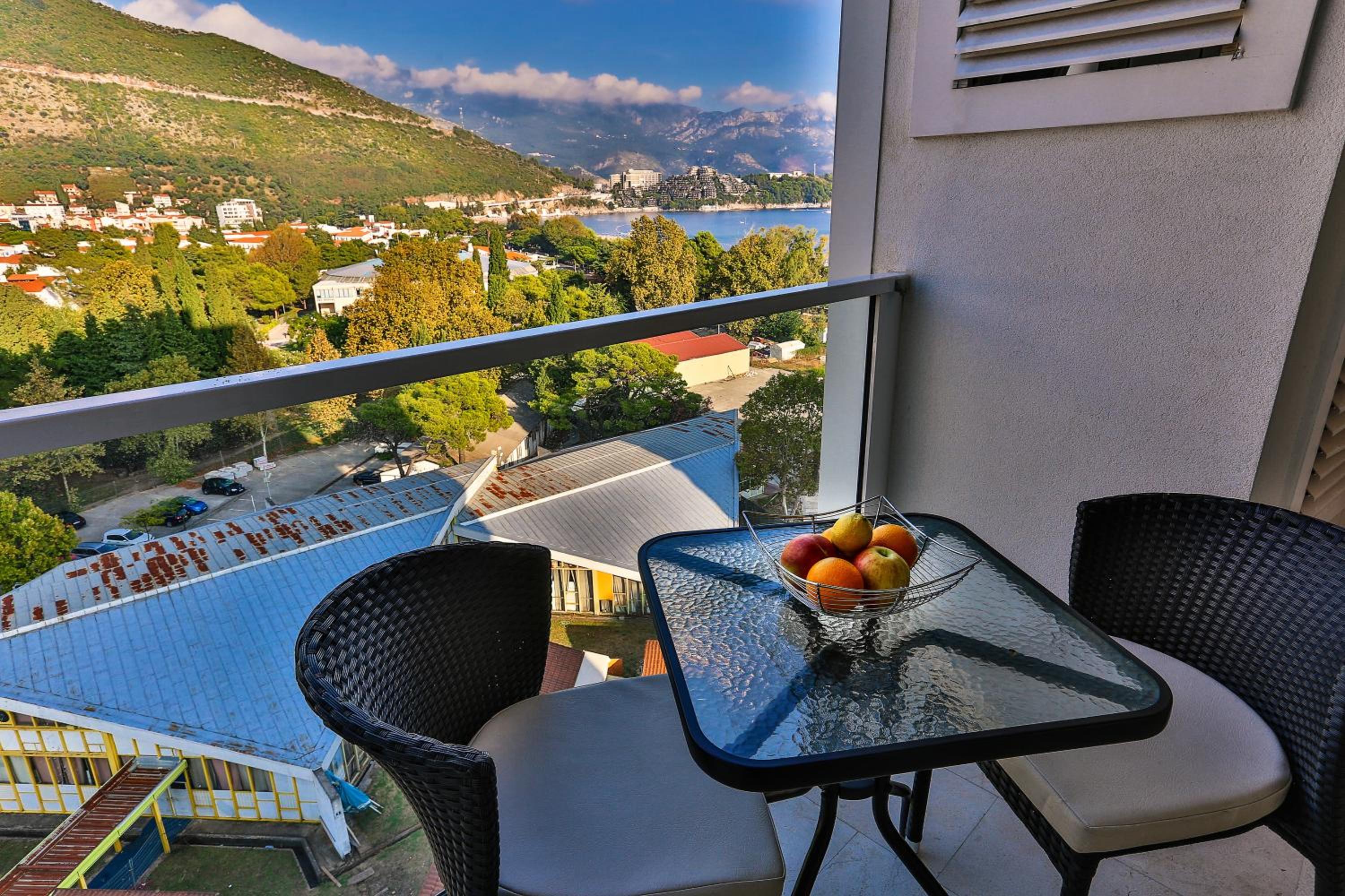 Apartment with Sea View photo 2