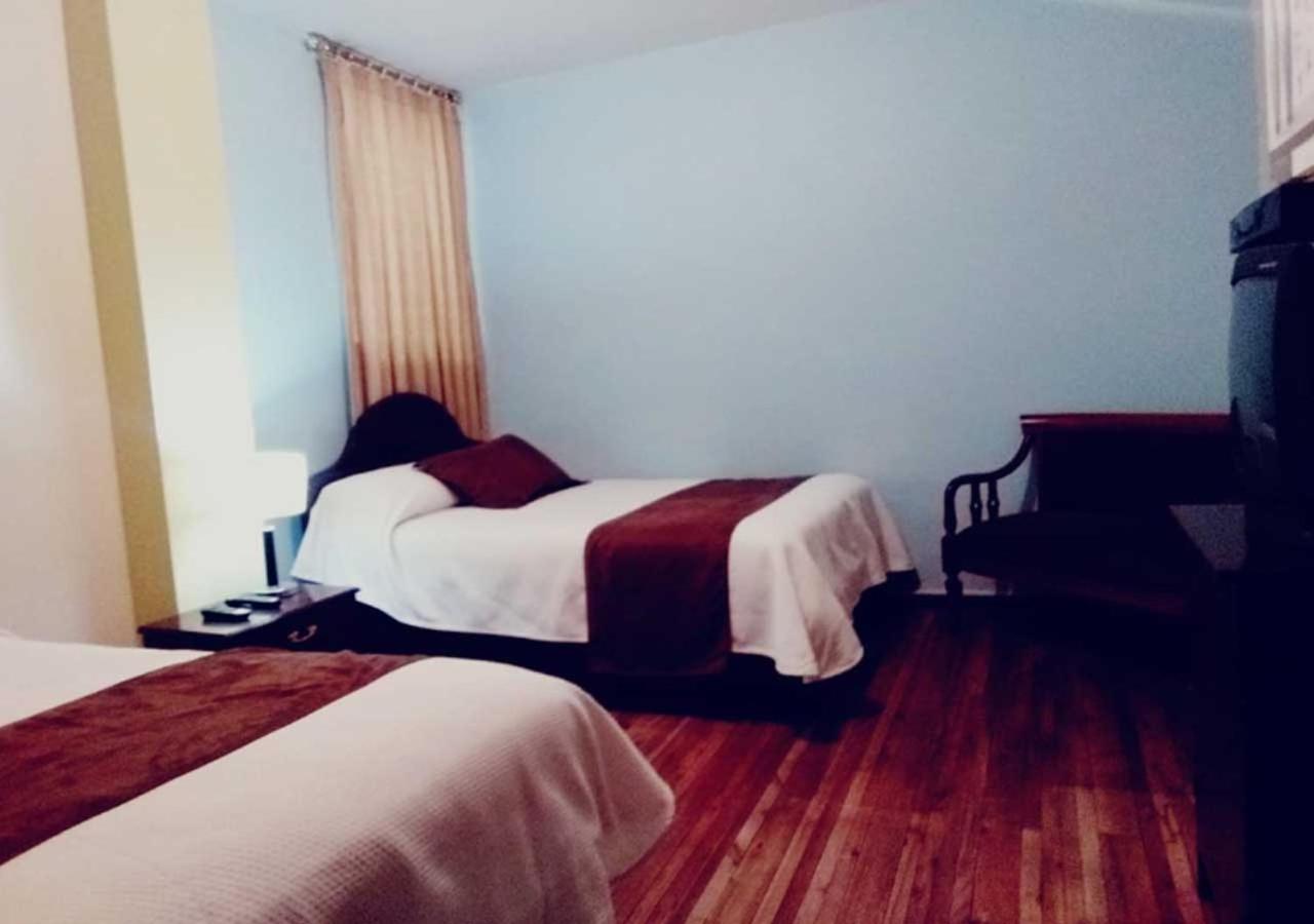 Standard Double Room with Shared Bathroom photo 2