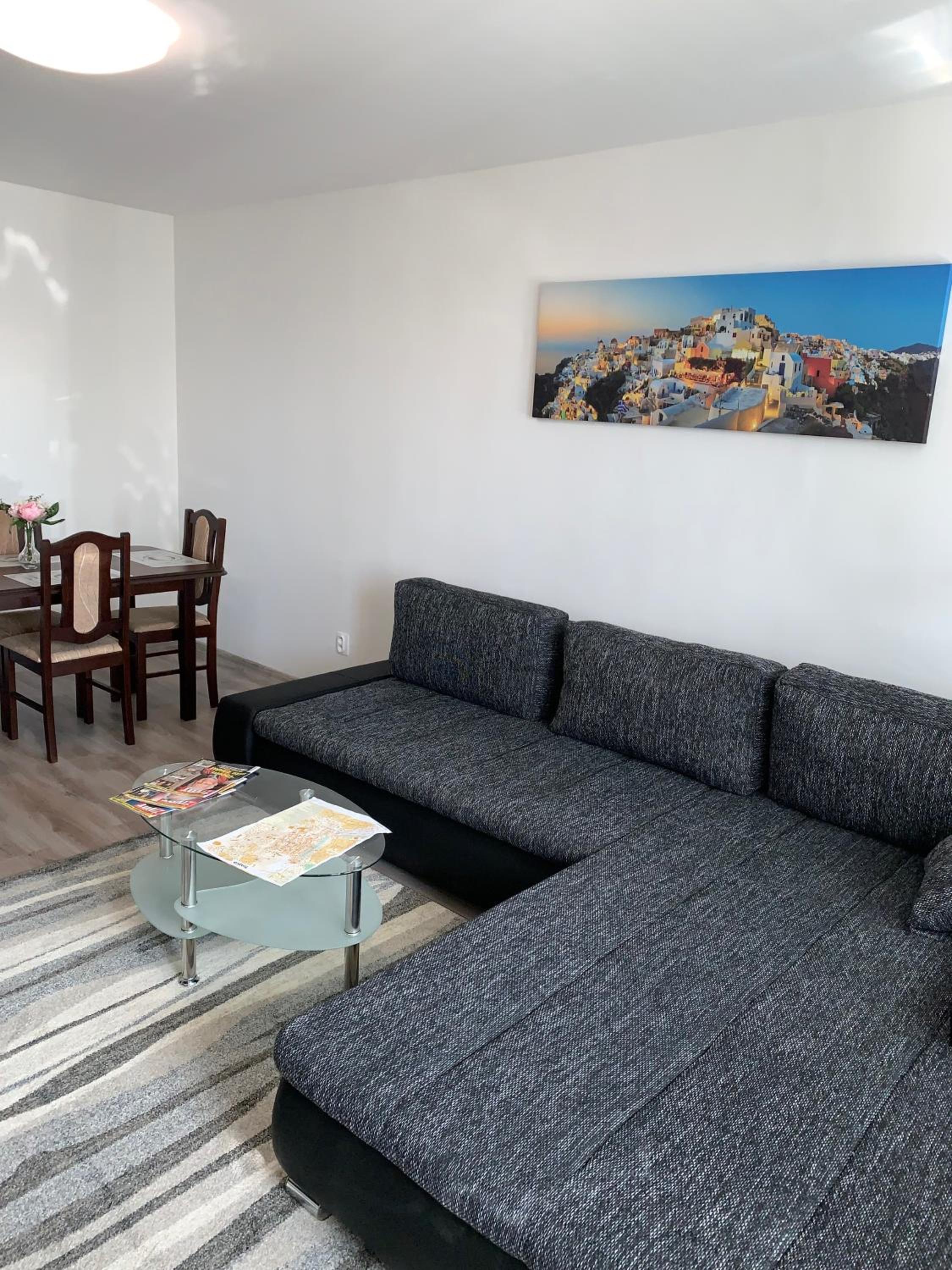 Two-Bedroom Apartment - Photo 7