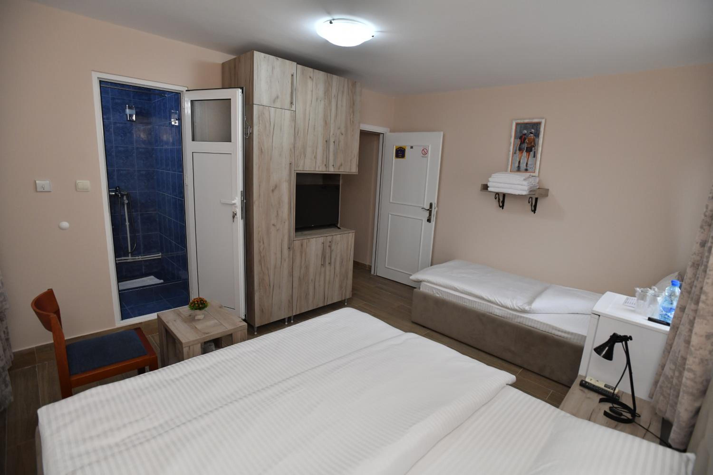 Triple Room - Photo 1