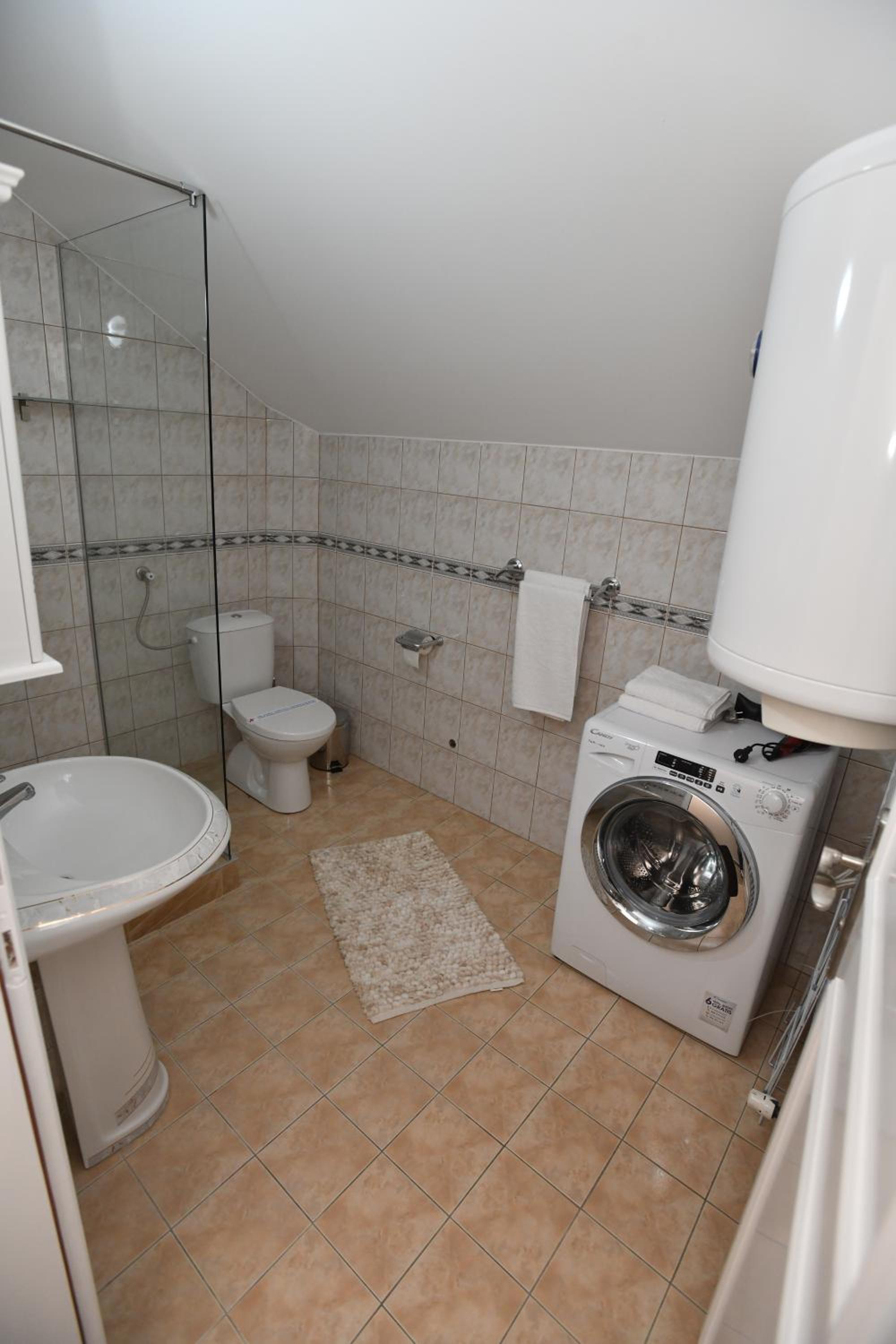 Apartment - Photo 3