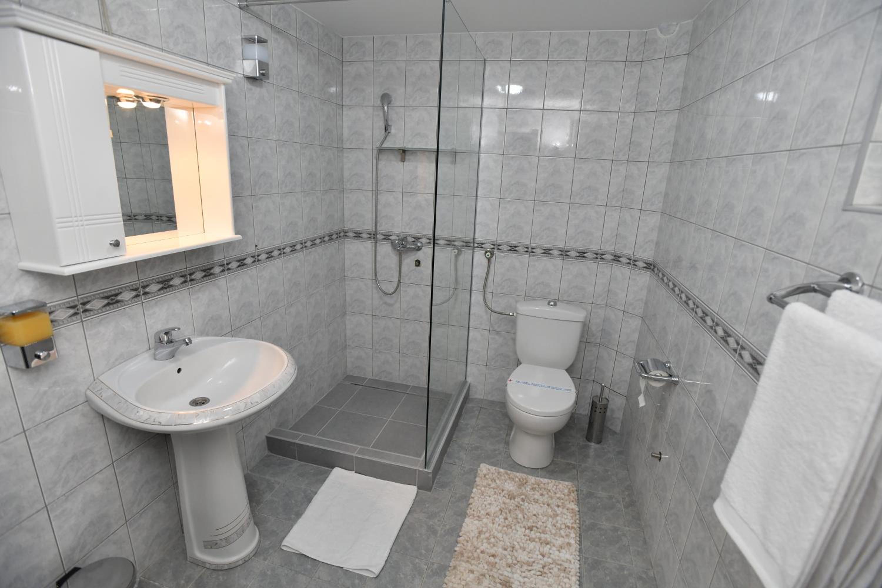 Apartment - Photo 5