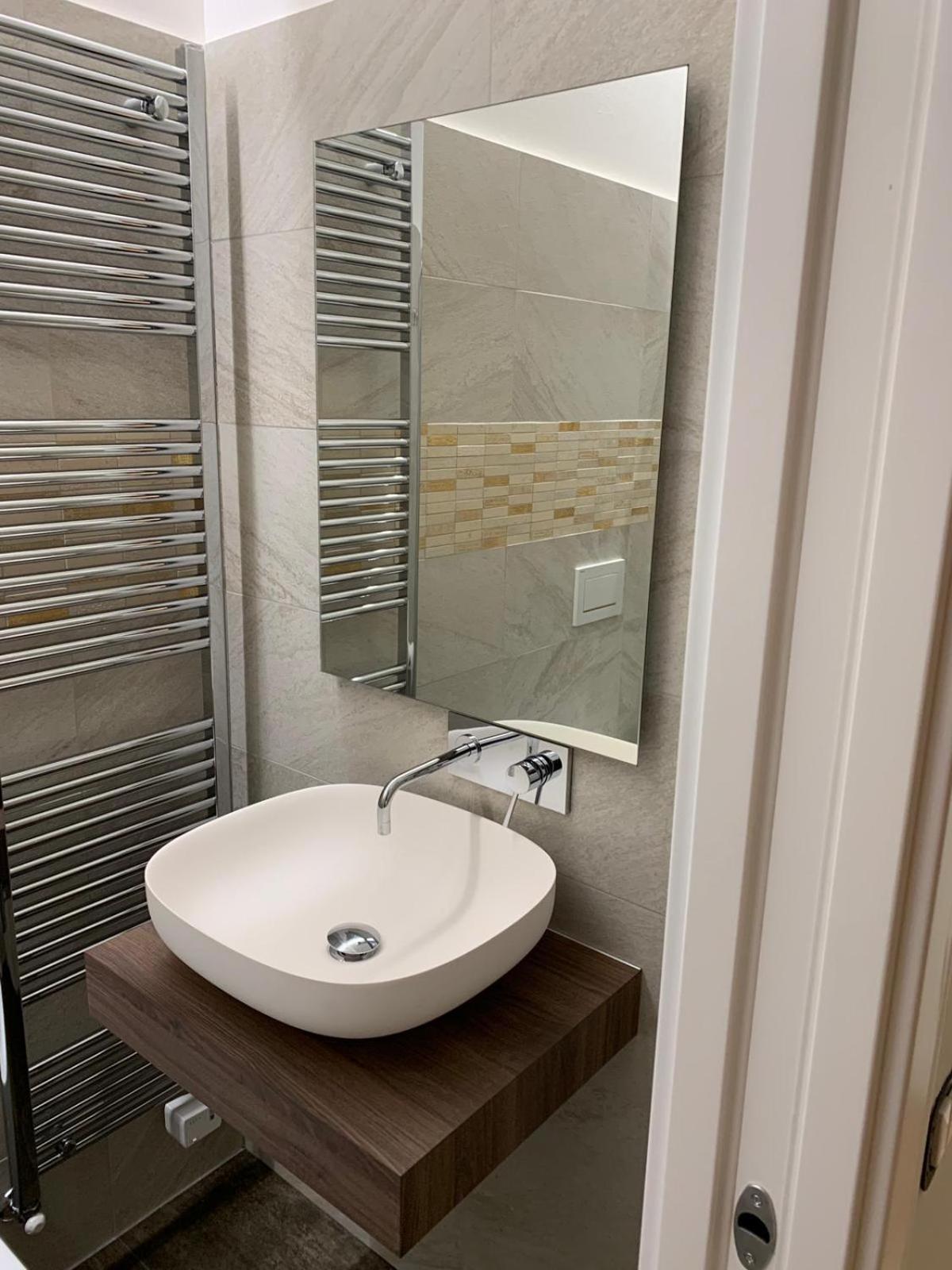 Small Double Room - Photo 23