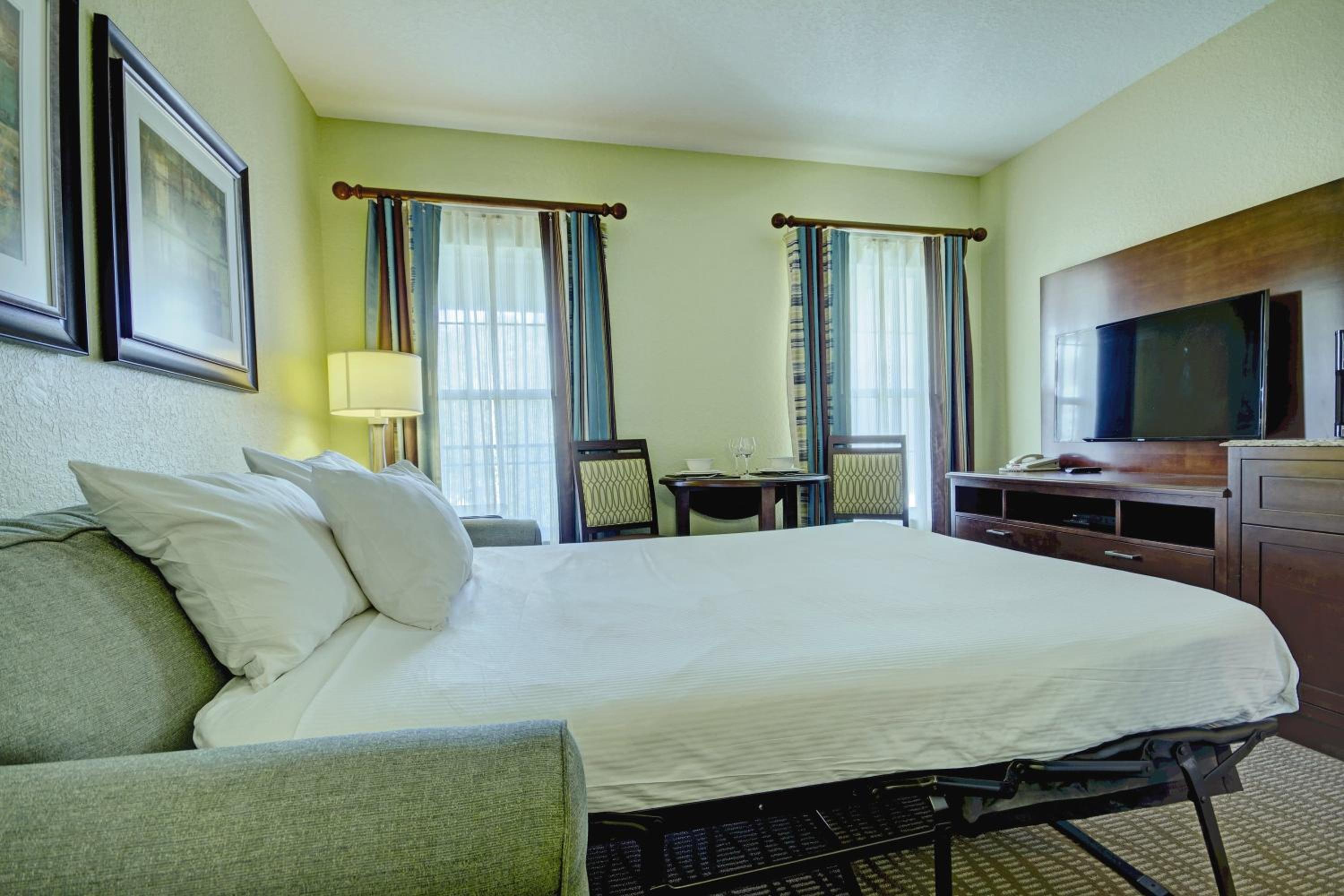 One-Bedroom Suite photo 1