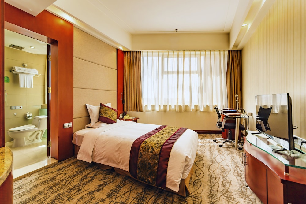 Junior Room, City View