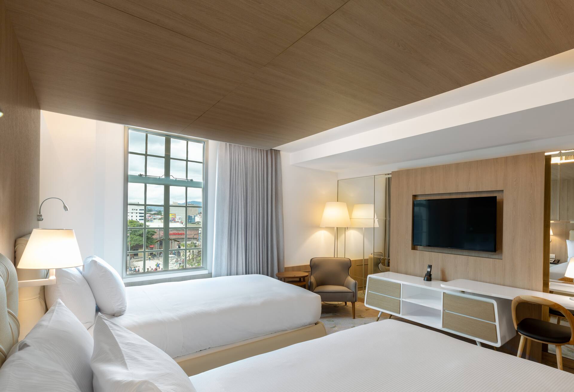2 Double Beds photo 3