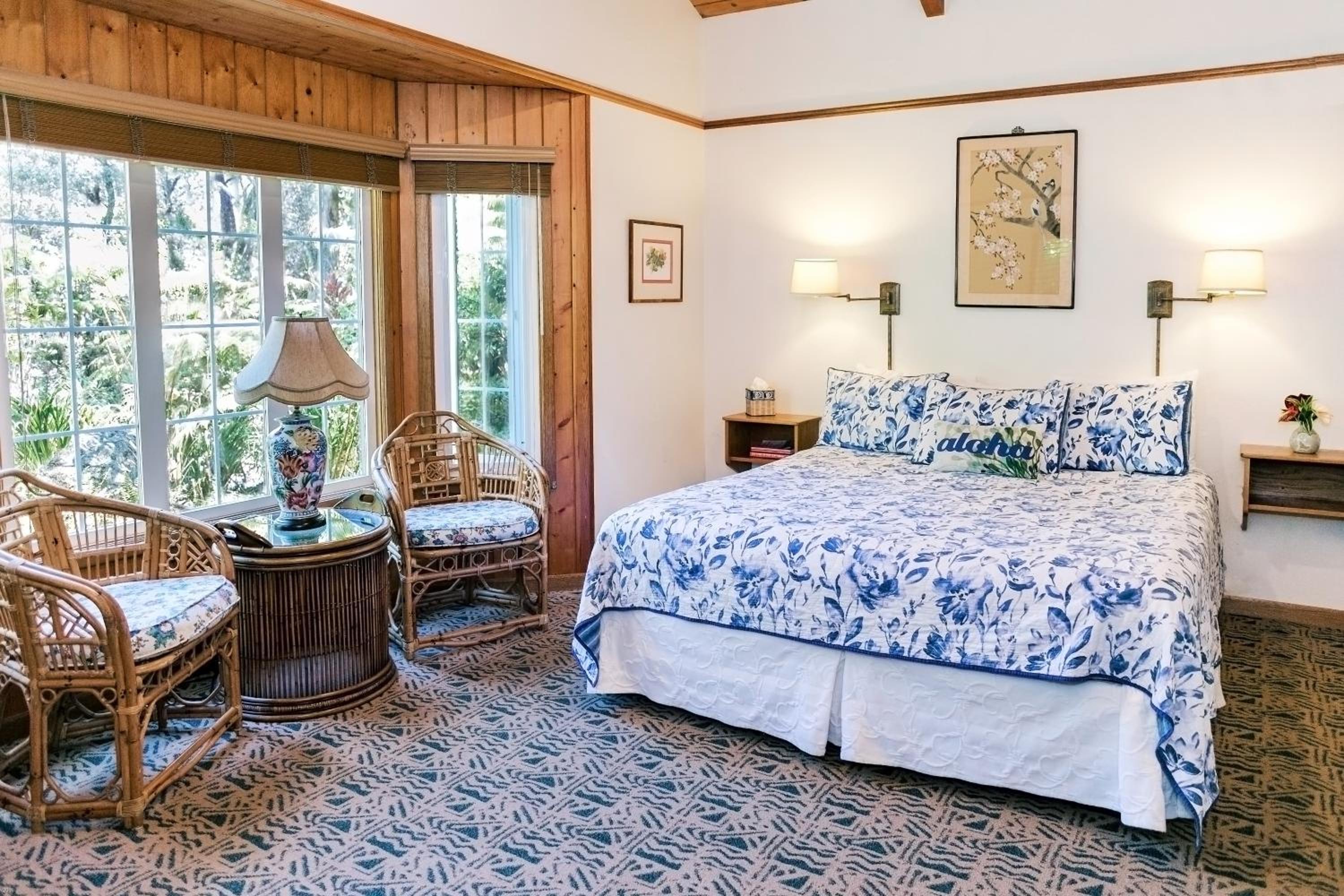Deluxe King Room