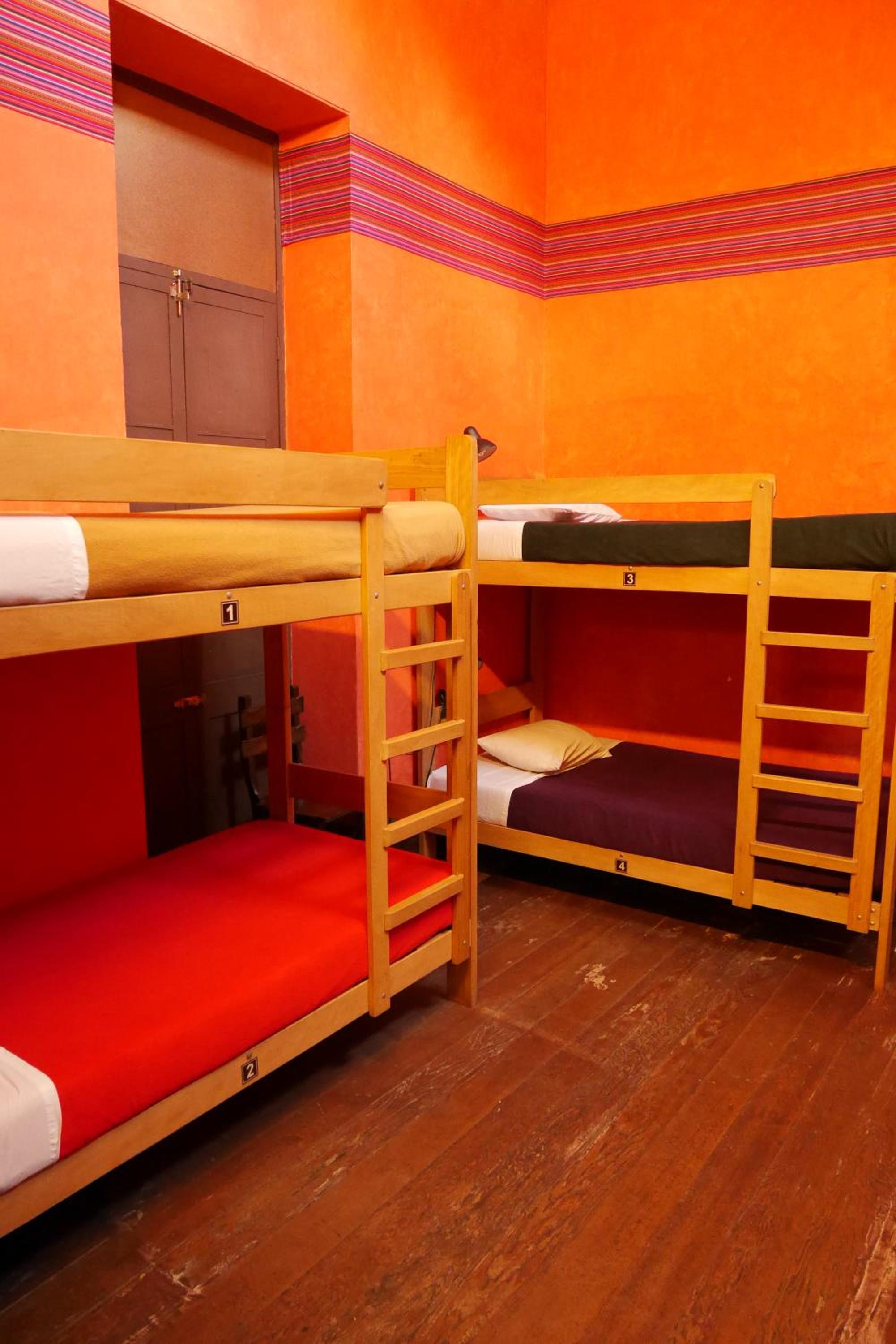 Bed in 6-Bed Dormitory Room photo 2