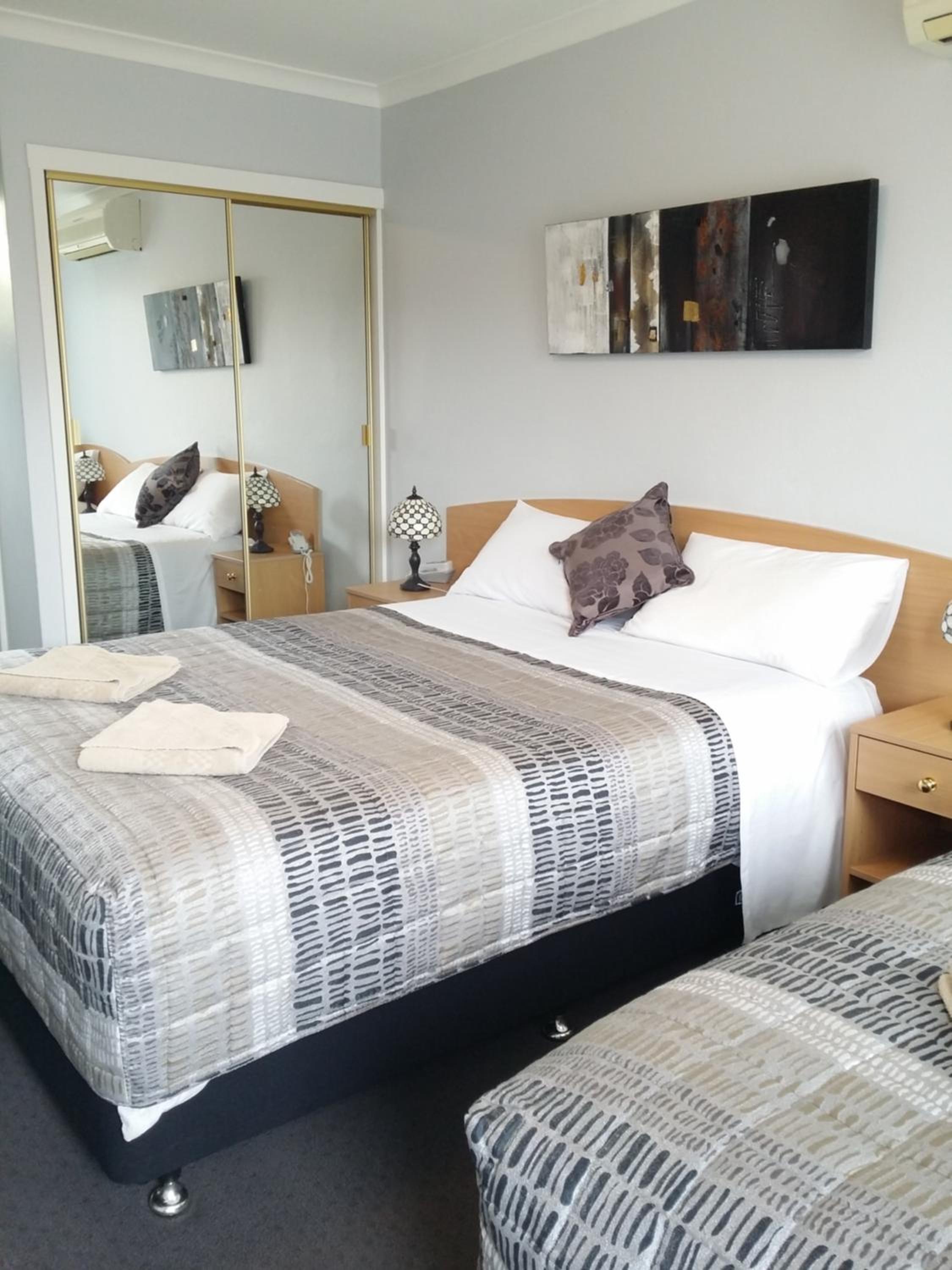 Standard Twin Room photo 2