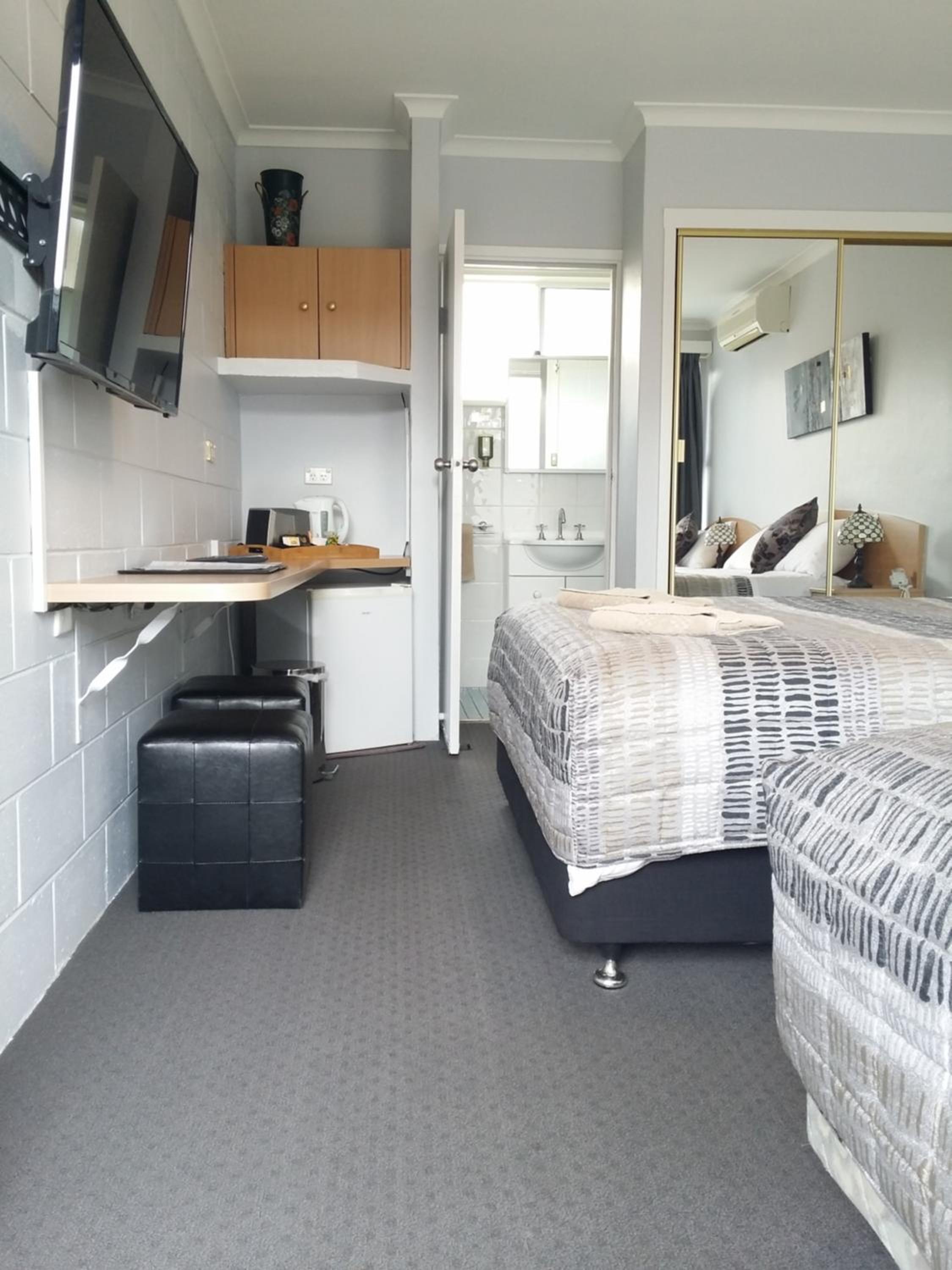 Standard Twin Room photo 3