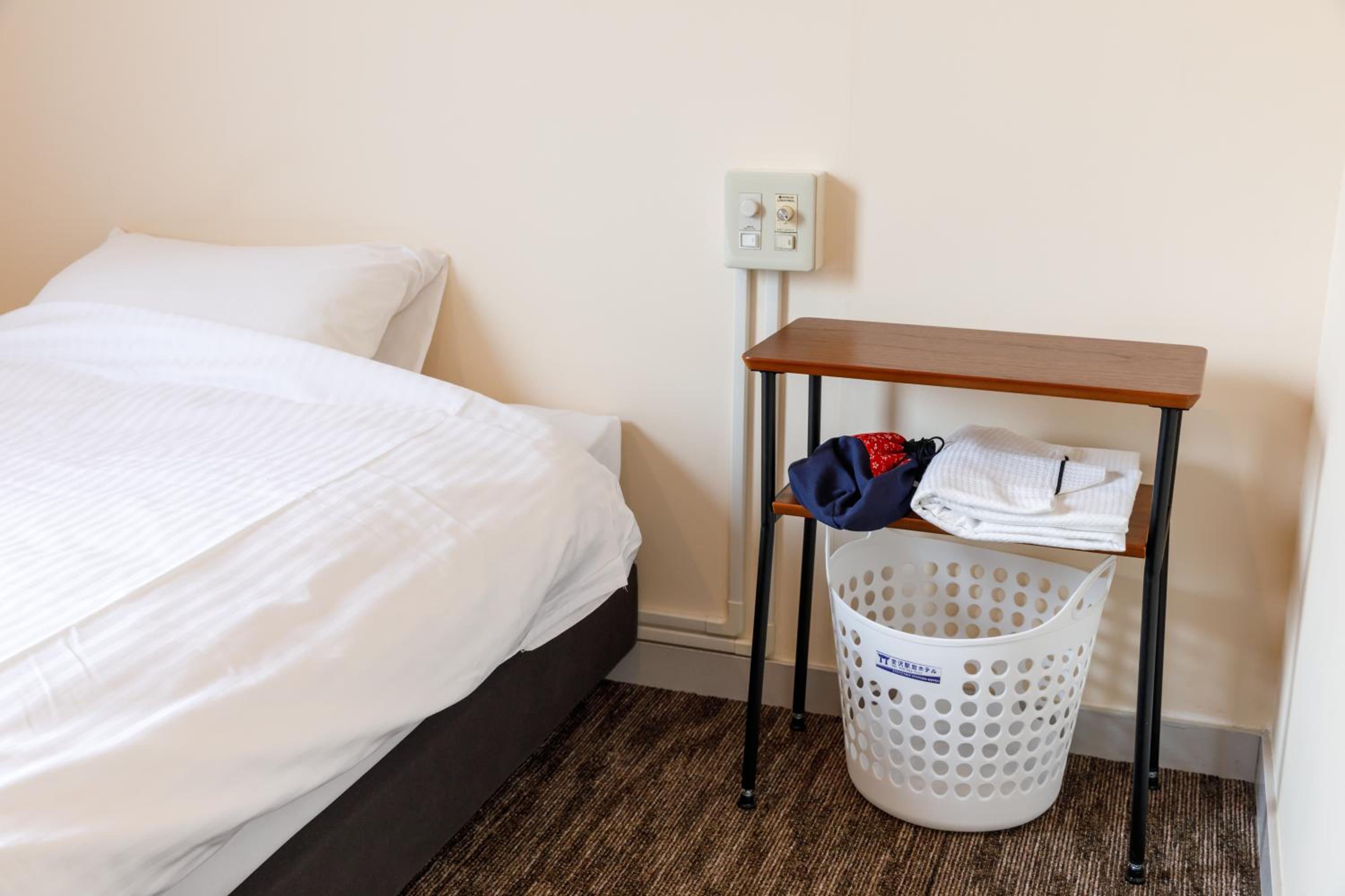 Single Room photo 3