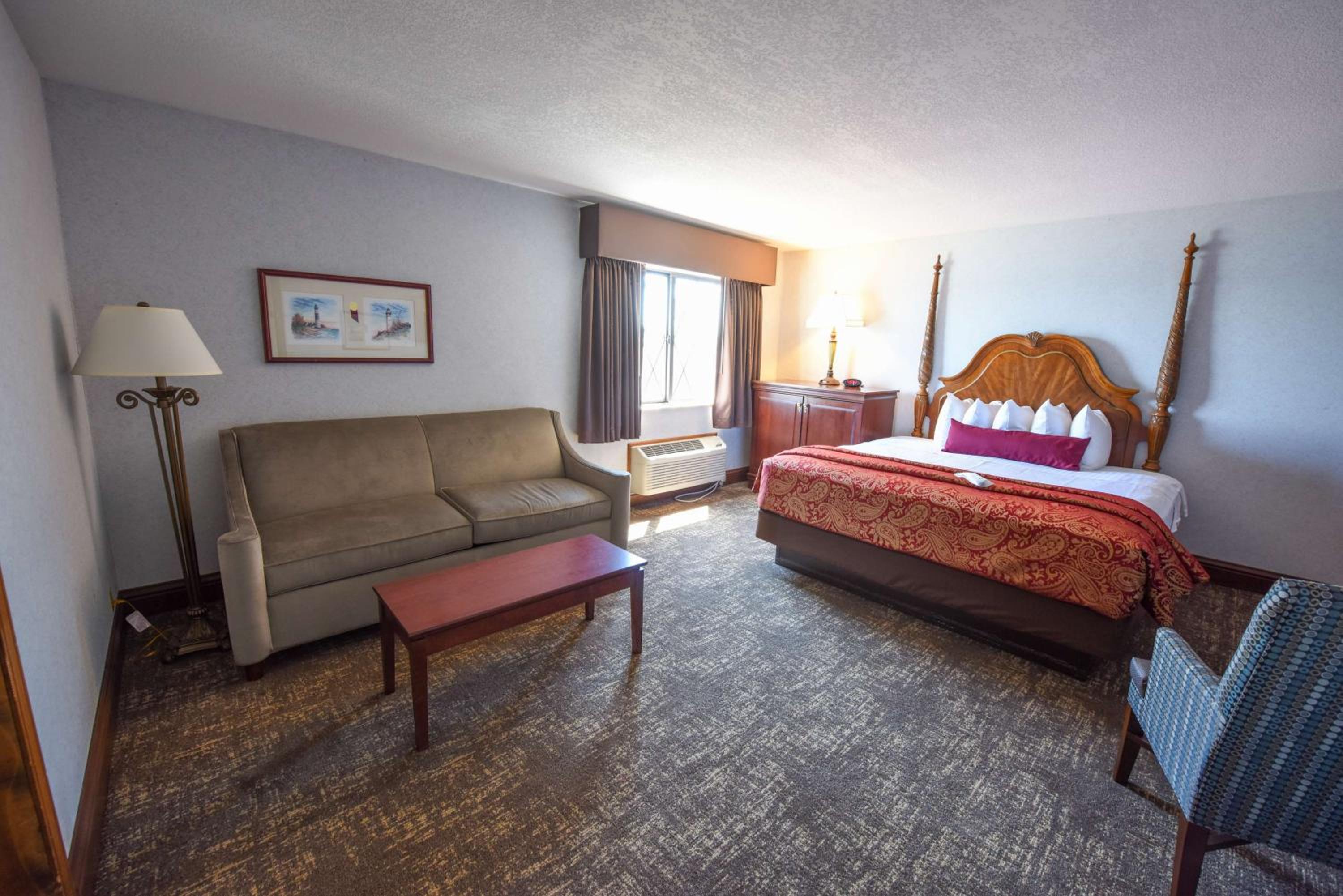 One-Bedroom Suite - Disability Access/Pool View - Photo 12
