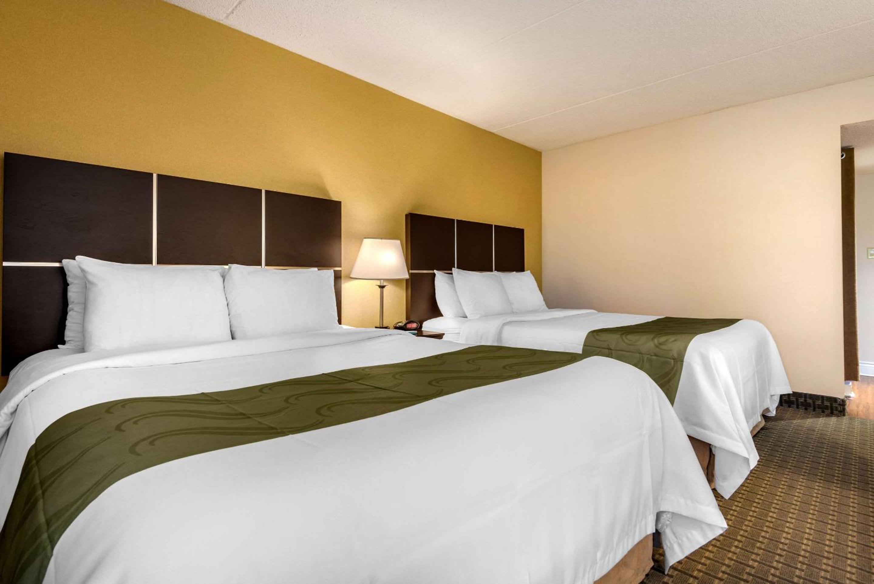 Queen Room with Two Queen Beds - Non-Smoking - Photo 1