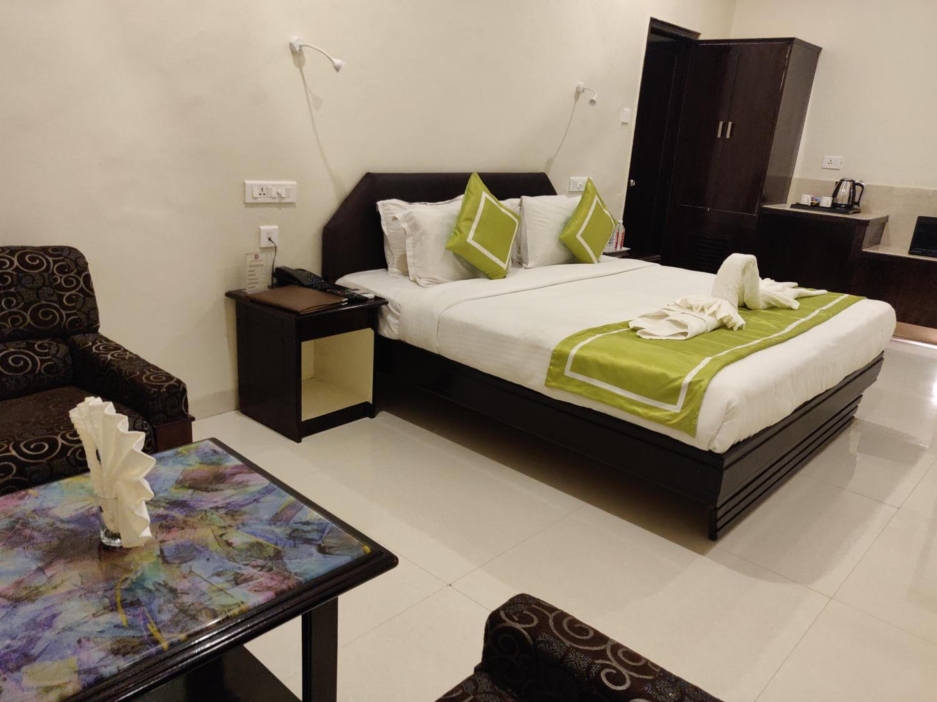 Deluxe Double or Twin Room photo 3