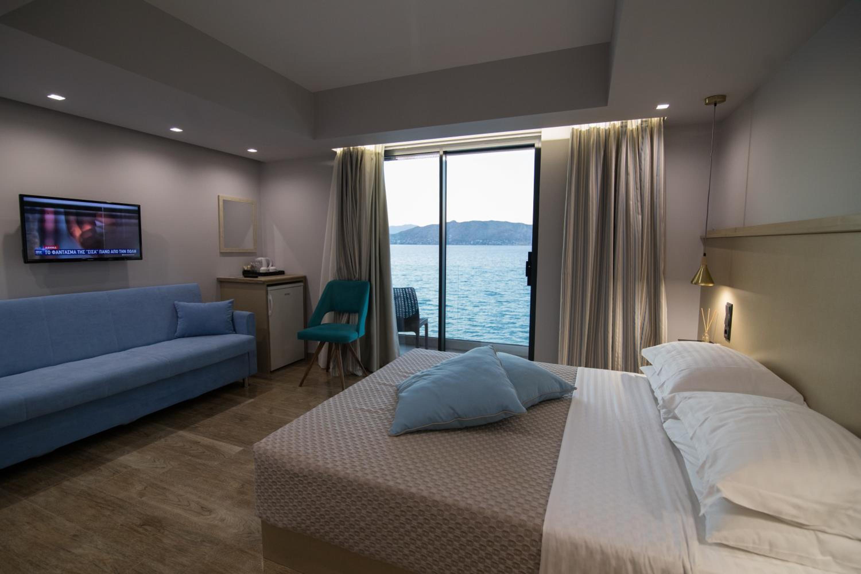 Triple Room with Sea View photo 1