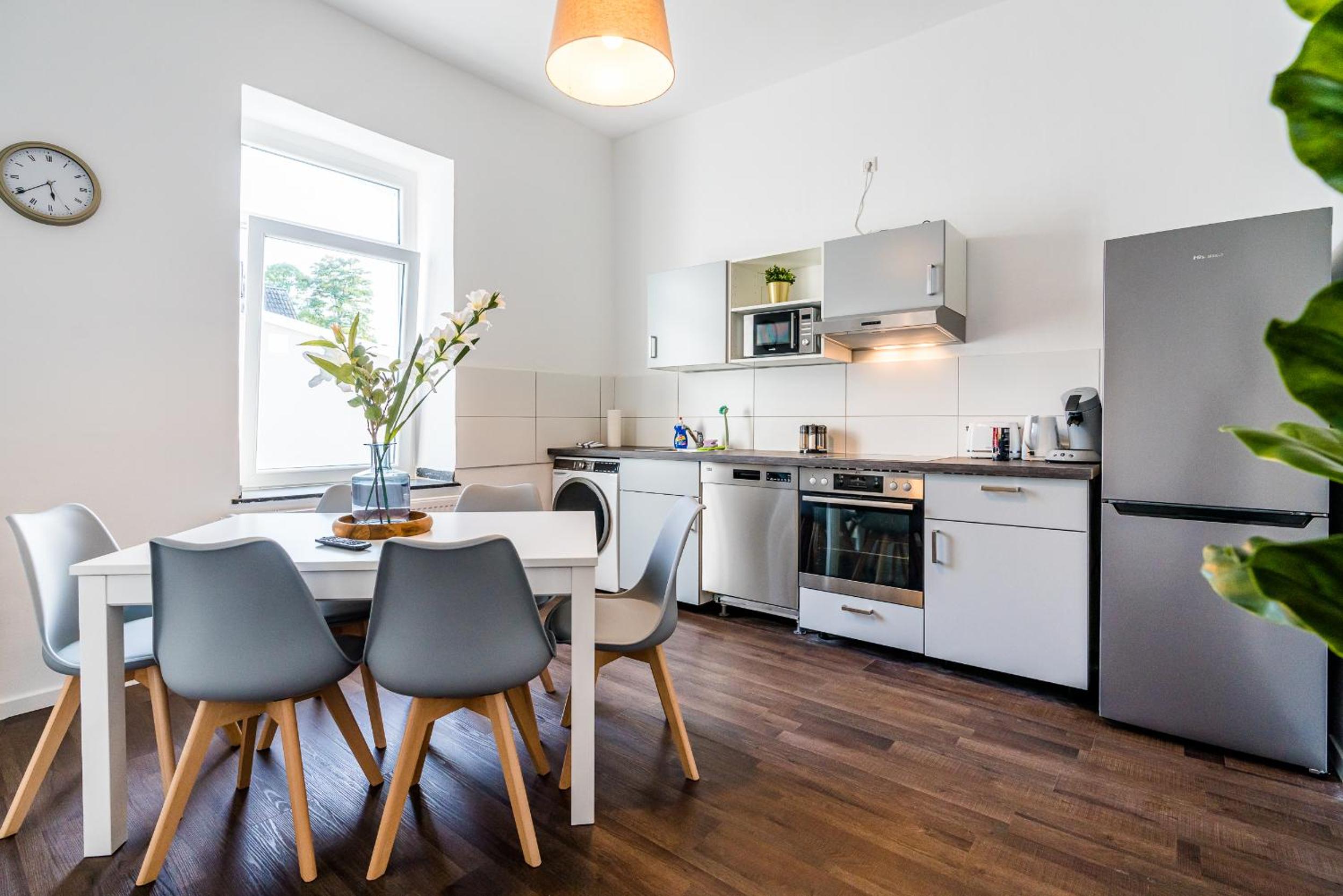 Two-Bedroom Apartment with Terrace photo 2