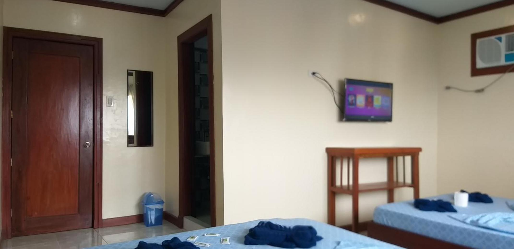 Superior Quadruple Room - Photo 3