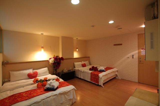 Special offer - Japanese-style no window Room for 3 people with Three Cable car tickets photo 2